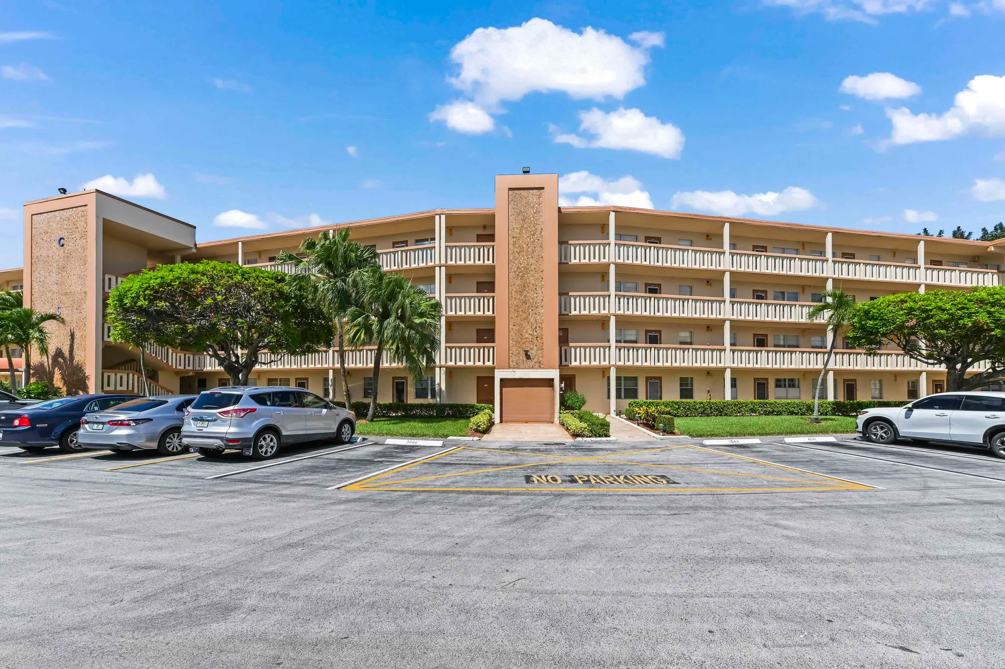 Property Slideshow image 2 of 24 | 3046 newcastle c, Boca Raton, FL, 33434