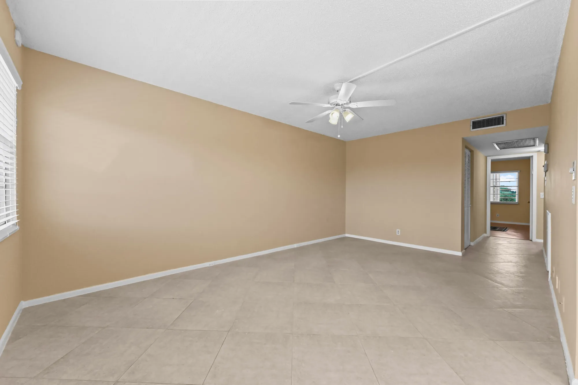 Property Slideshow image 5 of 24 | 3046 newcastle c, Boca Raton, FL, 33434