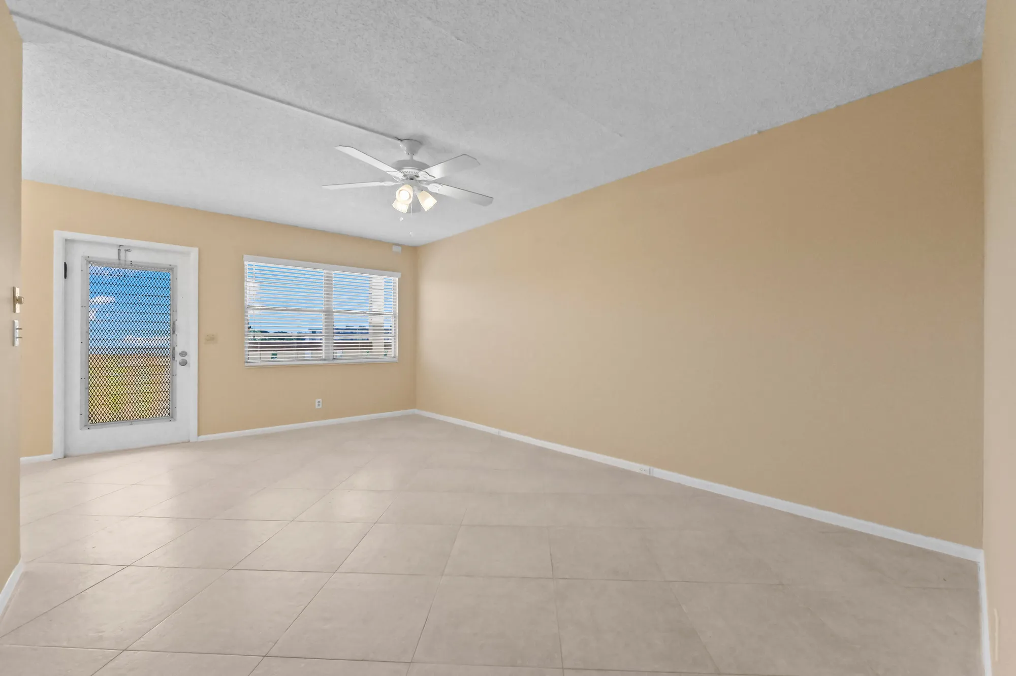 Property Slideshow image 8 of 24 | 3046 newcastle c, Boca Raton, FL, 33434