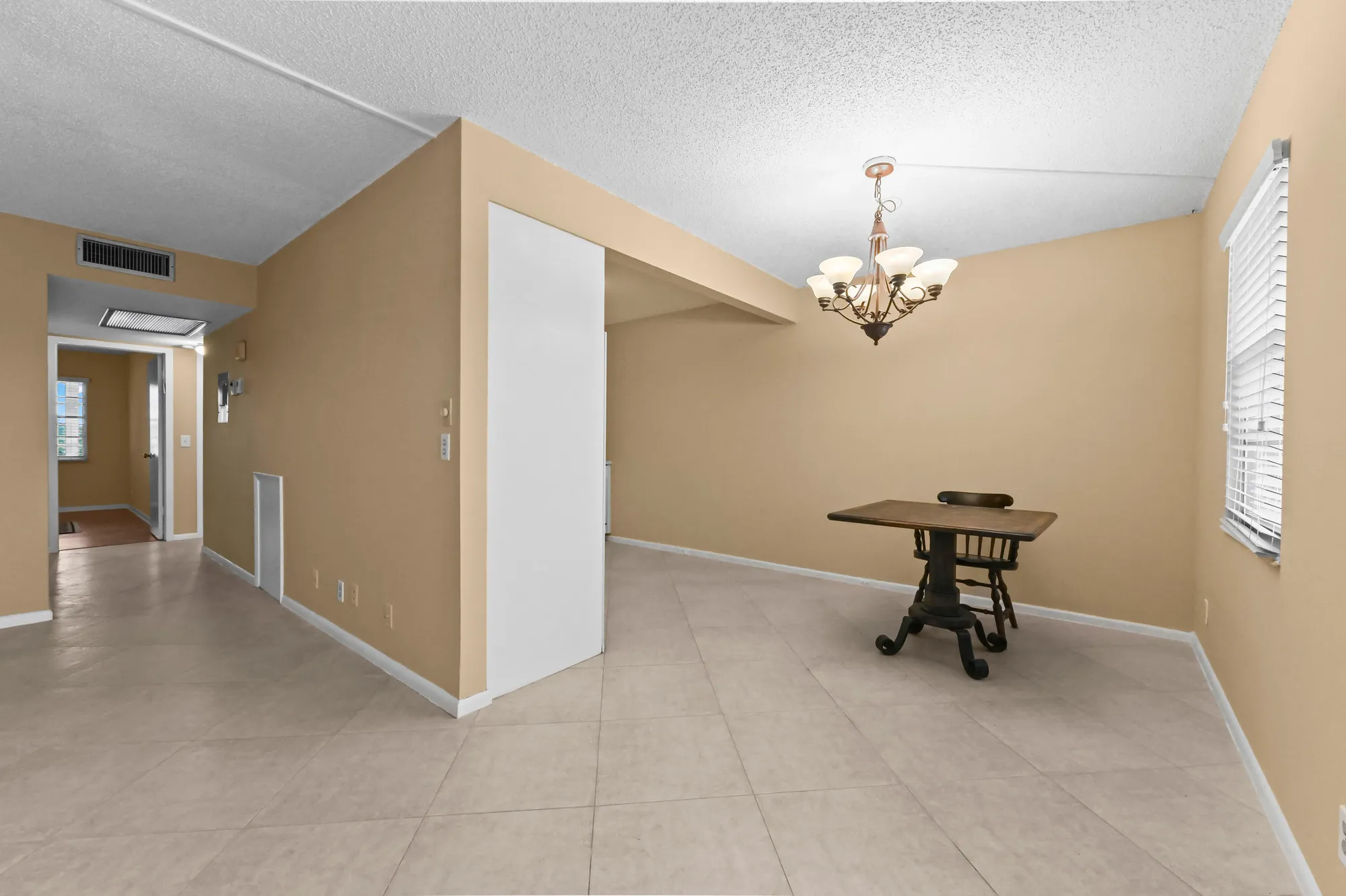 Property Slideshow image 9 of 24 | 3046 newcastle c, Boca Raton, FL, 33434