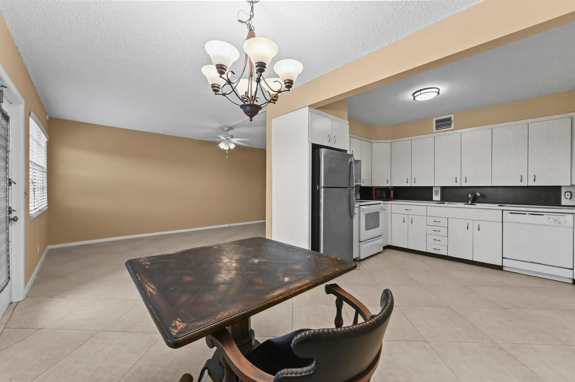 Property Slideshow image 10 of 24 | 3046 newcastle c, Boca Raton, FL, 33434