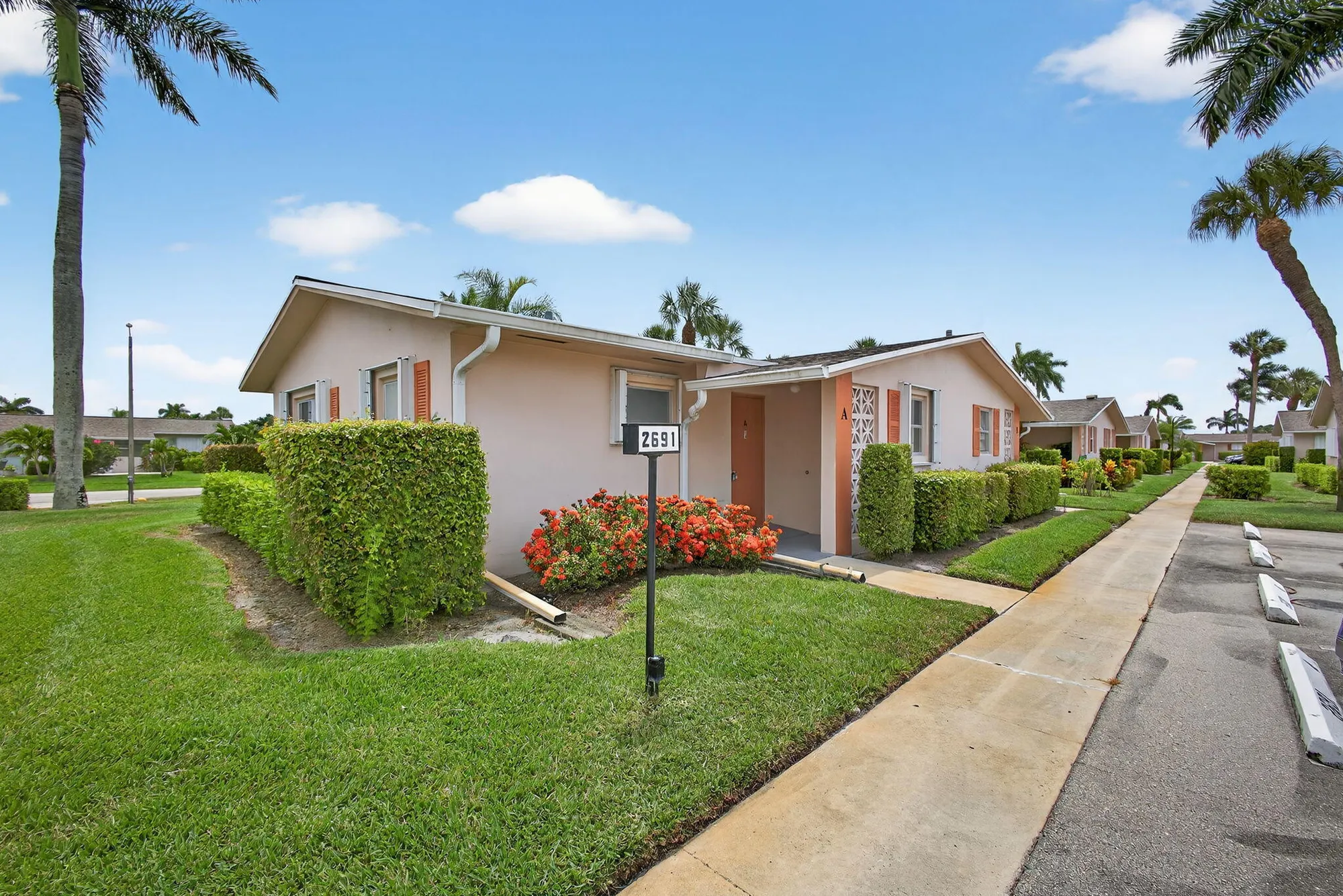 Property Slideshow image 2 of 39 | 2691 dudley dr a, West Palm Beach, FL, 33415