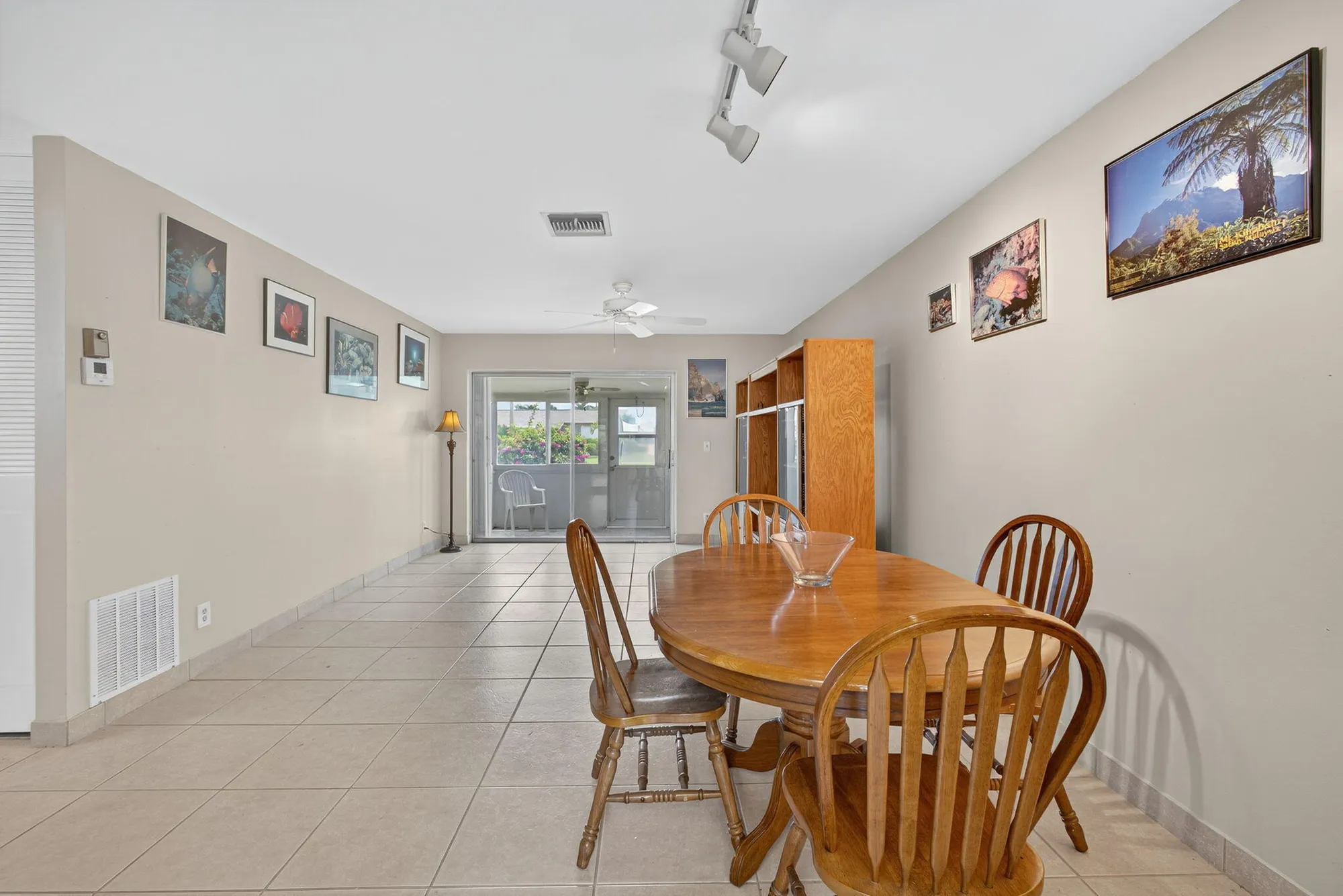 Property Slideshow image 8 of 39 | 2691 dudley dr a, West Palm Beach, FL, 33415