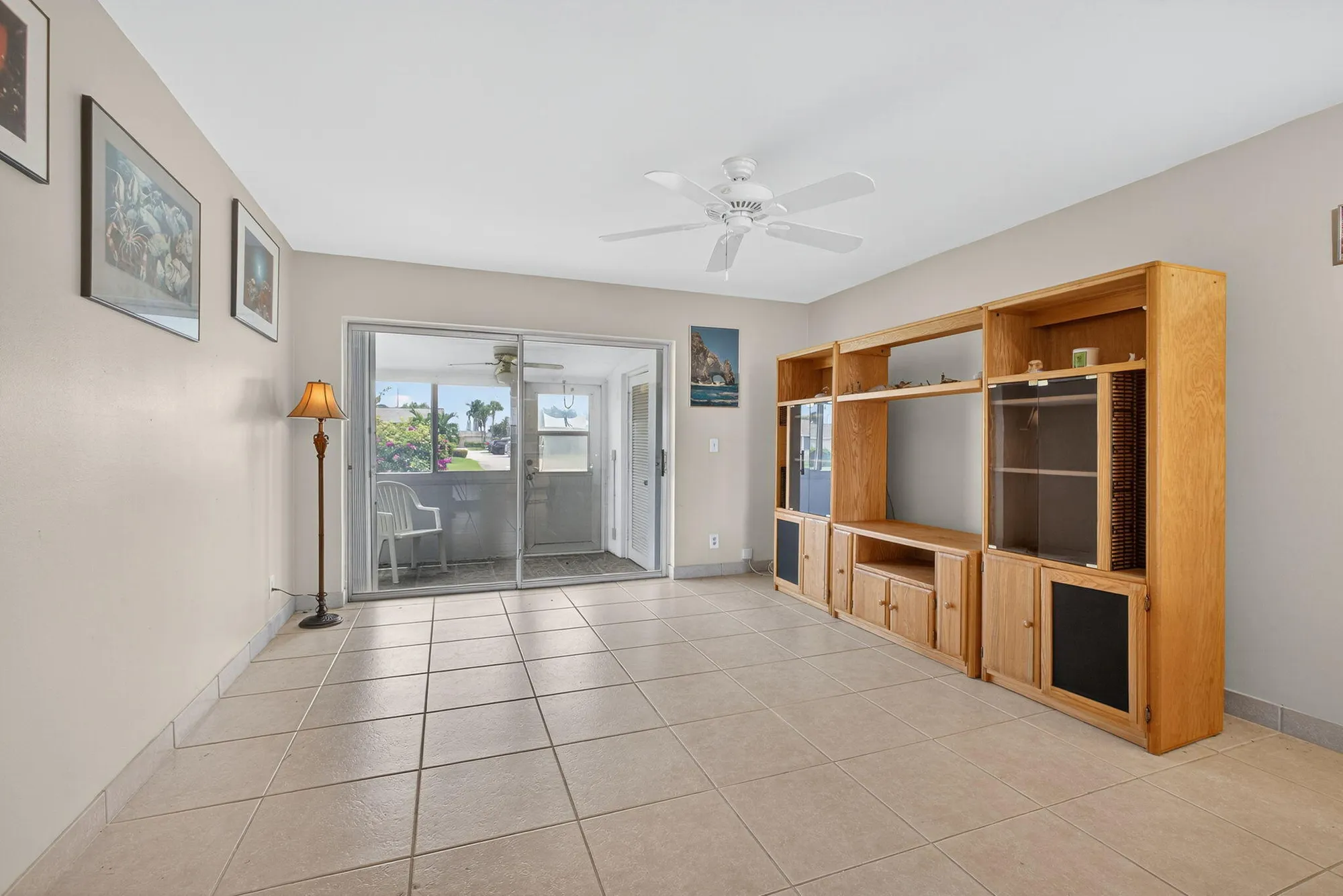 Property Slideshow image 10 of 39 | 2691 dudley dr a, West Palm Beach, FL, 33415