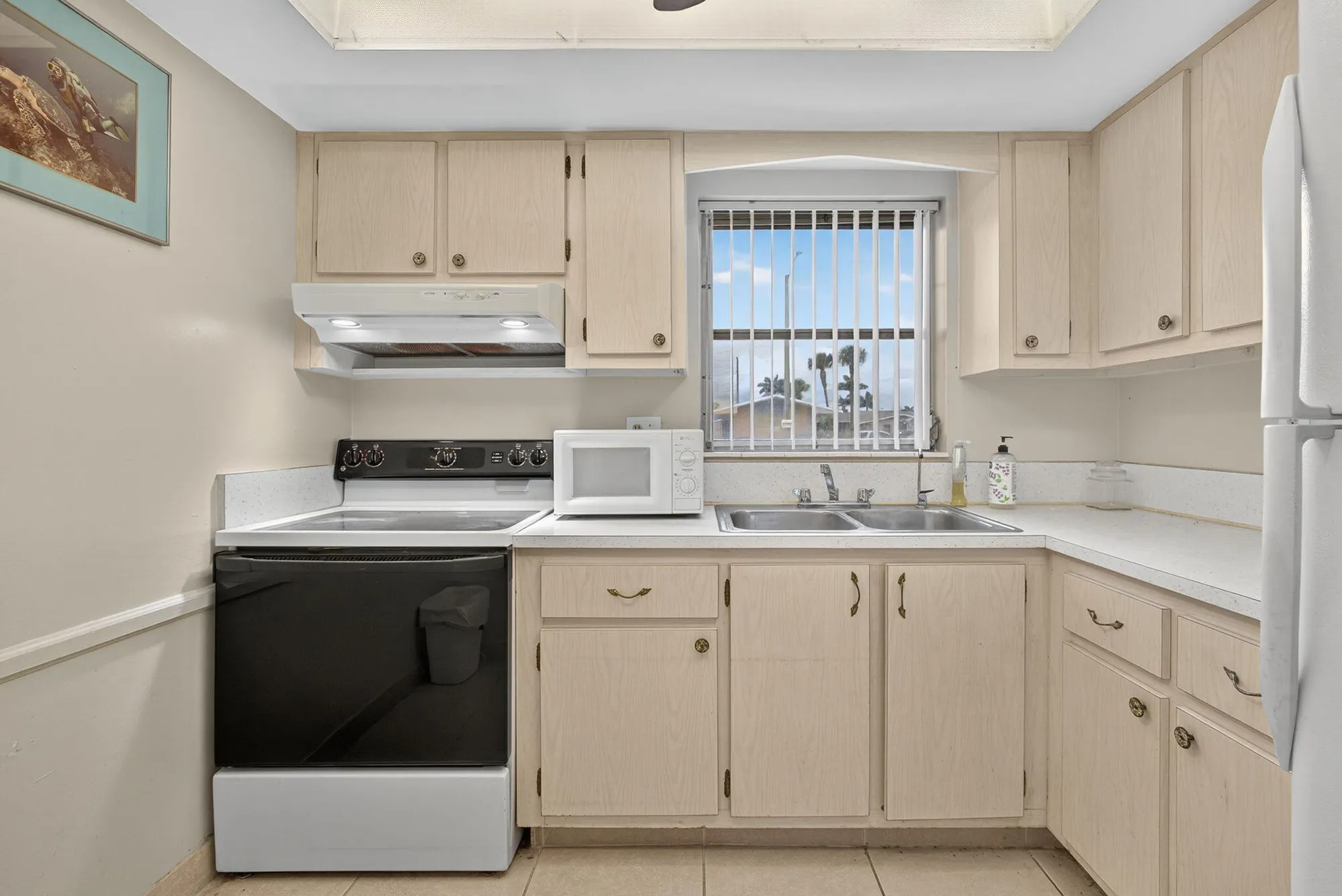 Property Slideshow image 13 of 39 | 2691 dudley dr a, West Palm Beach, FL, 33415