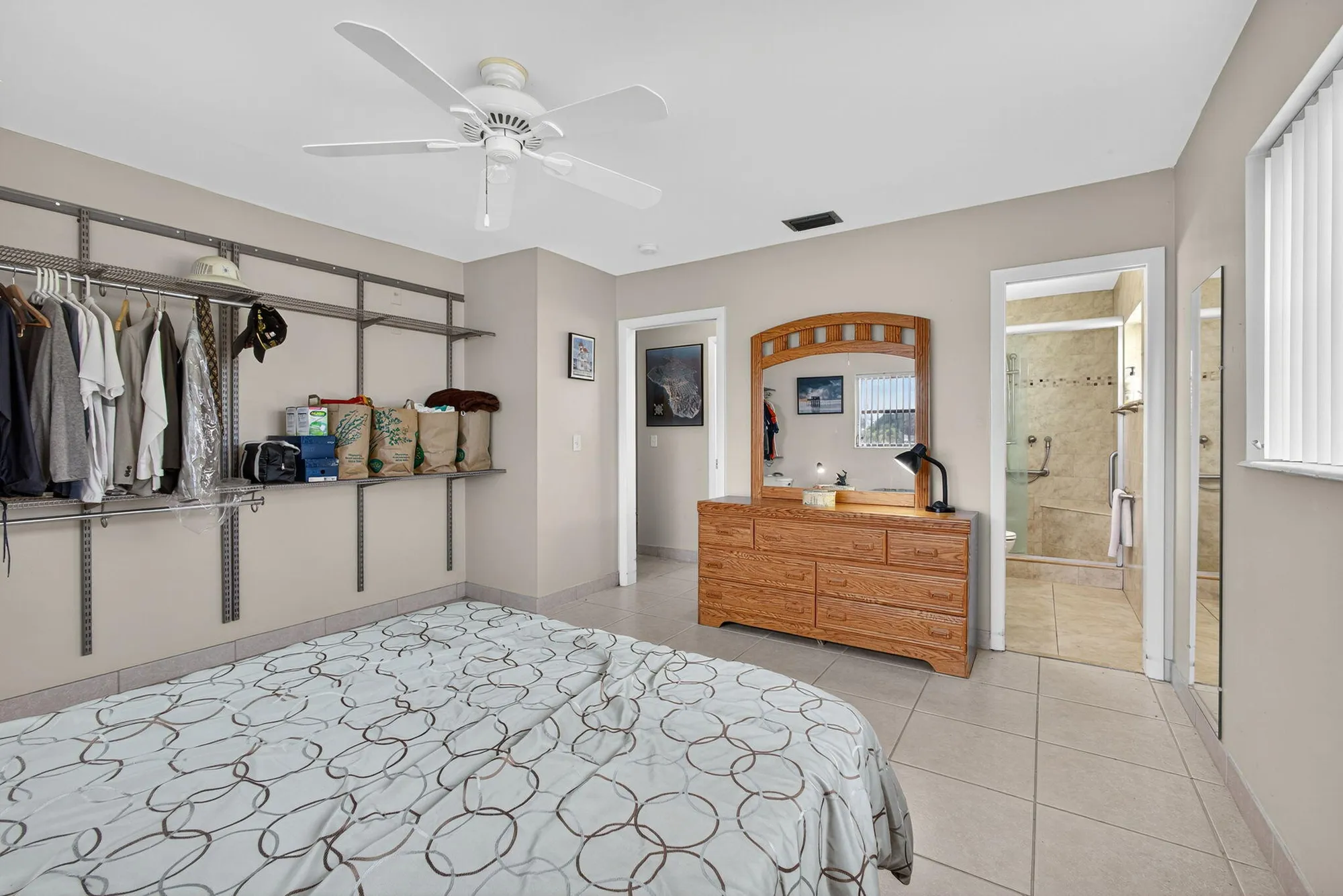 Property Slideshow image 18 of 39 | 2691 dudley dr a, West Palm Beach, FL, 33415