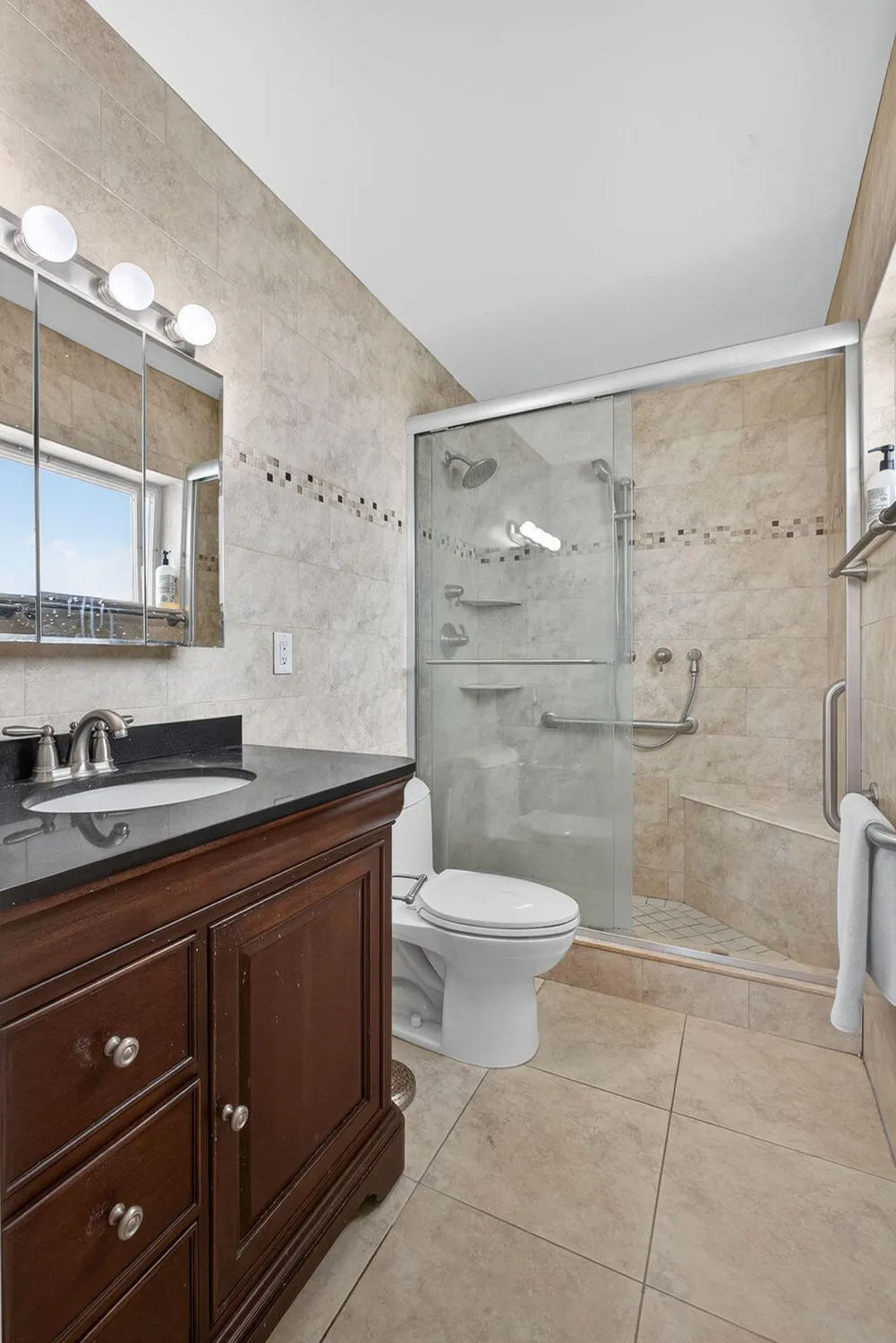 Property Slideshow image 21 of 39 | 2691 dudley dr a, West Palm Beach, FL, 33415