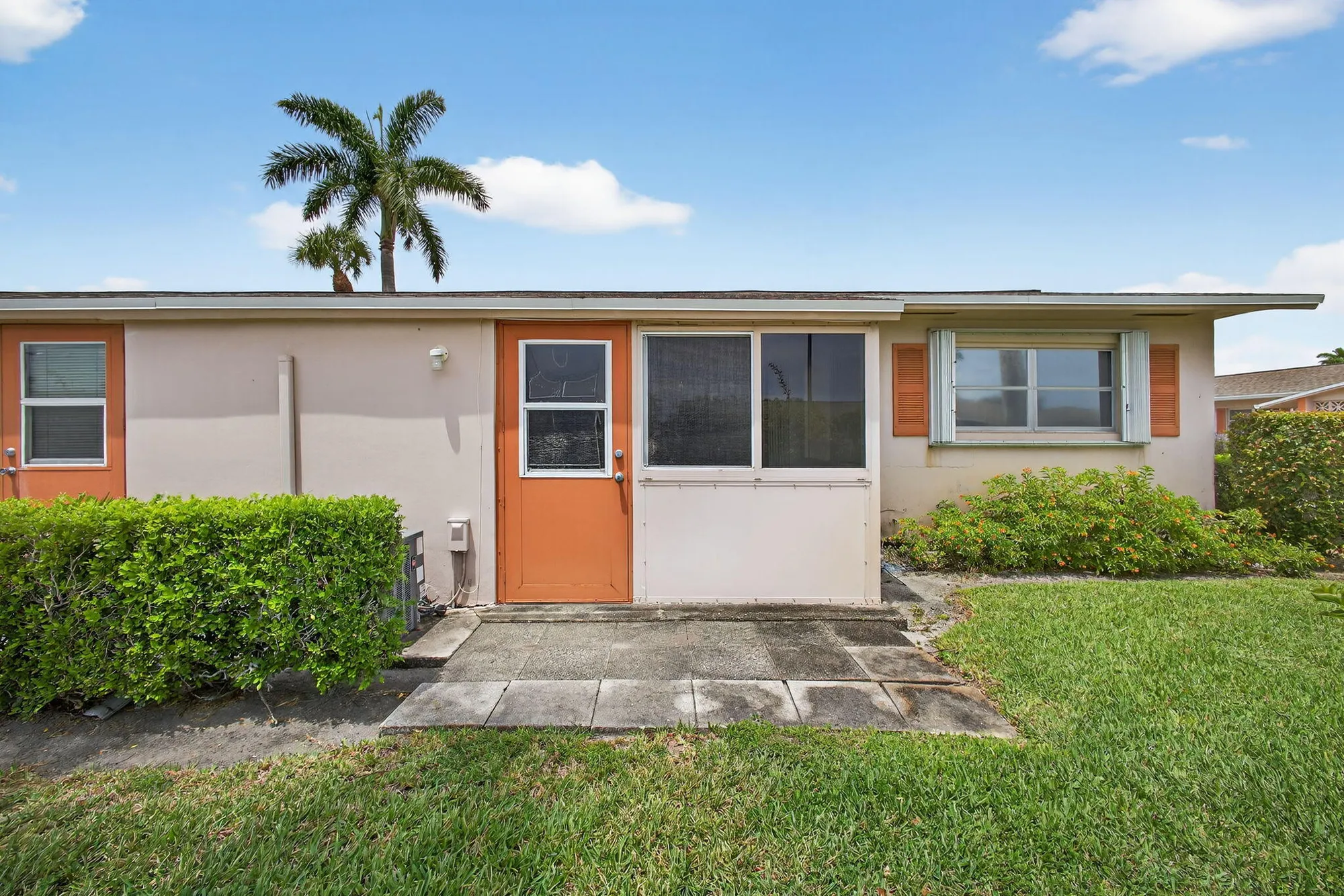 Property Slideshow image 28 of 39 | 2691 dudley dr a, West Palm Beach, FL, 33415