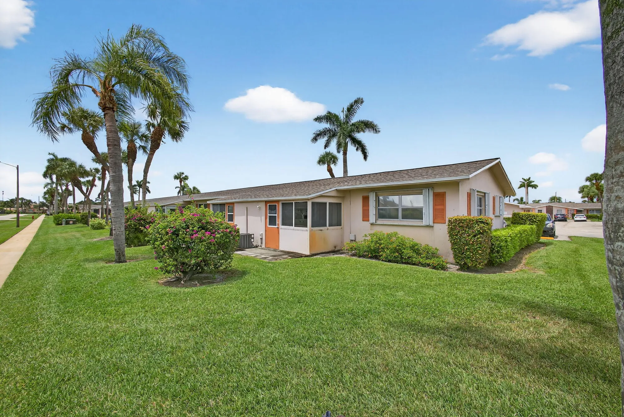 Property Slideshow image 31 of 39 | 2691 dudley dr a, West Palm Beach, FL, 33415