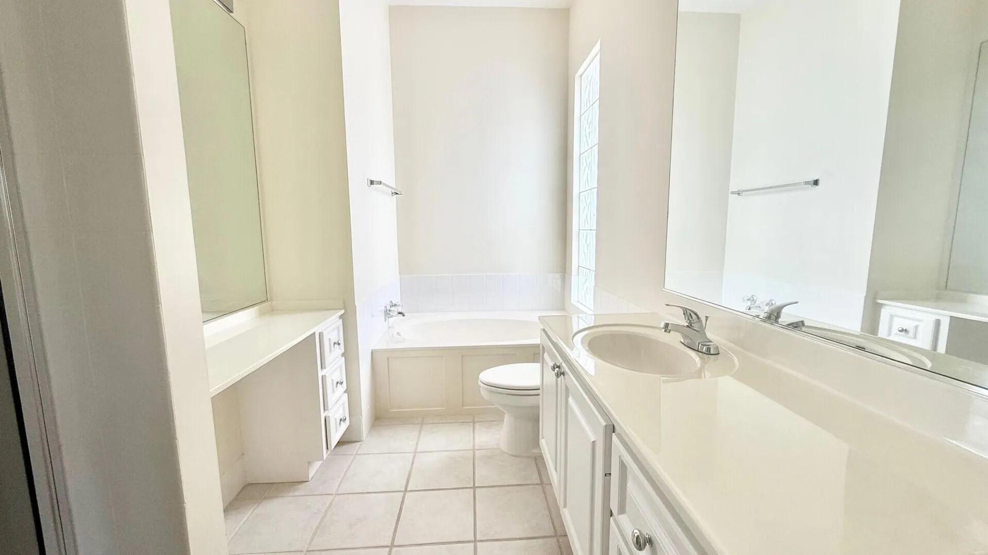 Property Slideshow image 12 of 60 | 2541 kittbuck way, West Palm Beach, FL, 33411