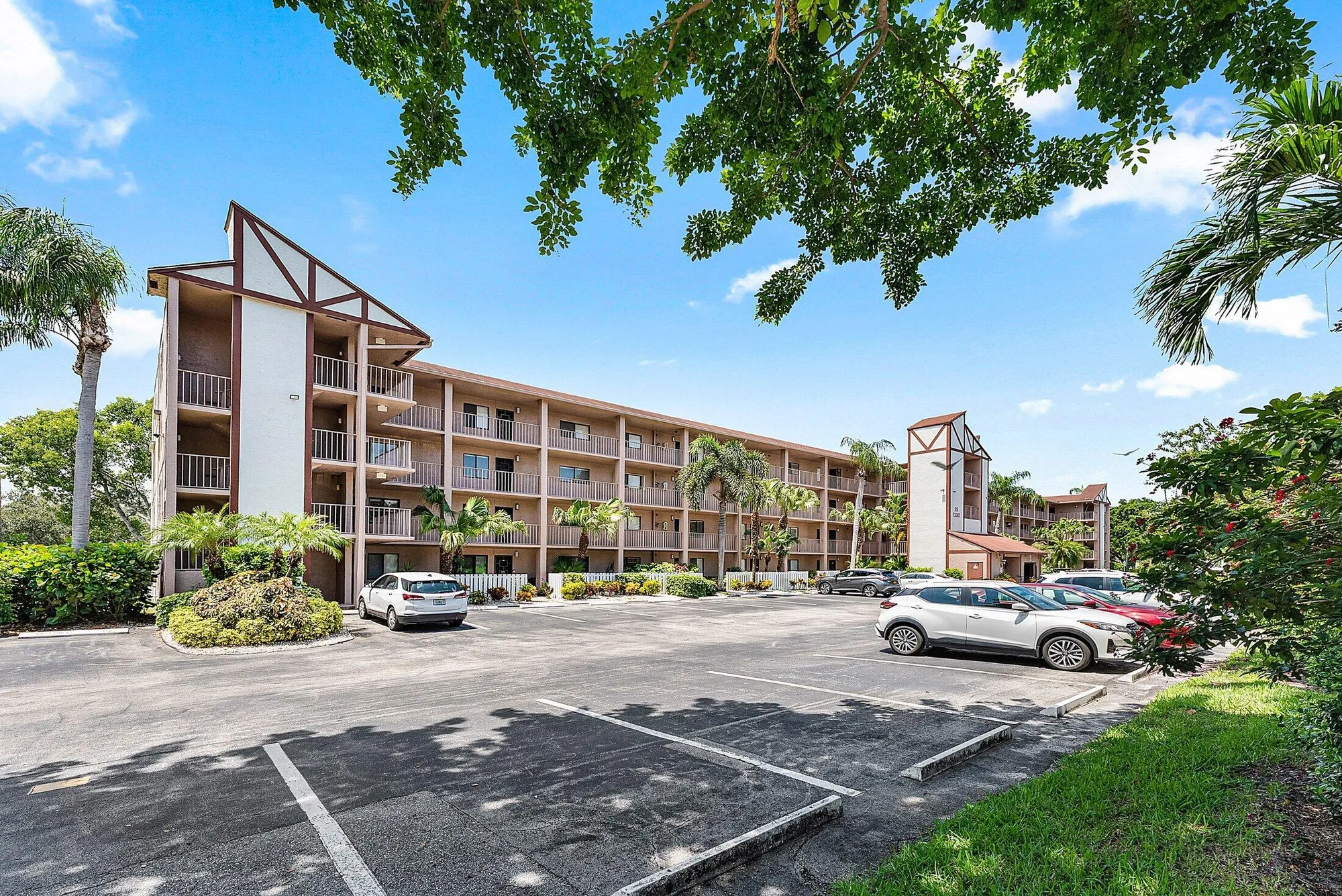 Property Slideshow image 35 of 58 | 7280 amberly ln apt 208, Delray Beach, FL, 33446