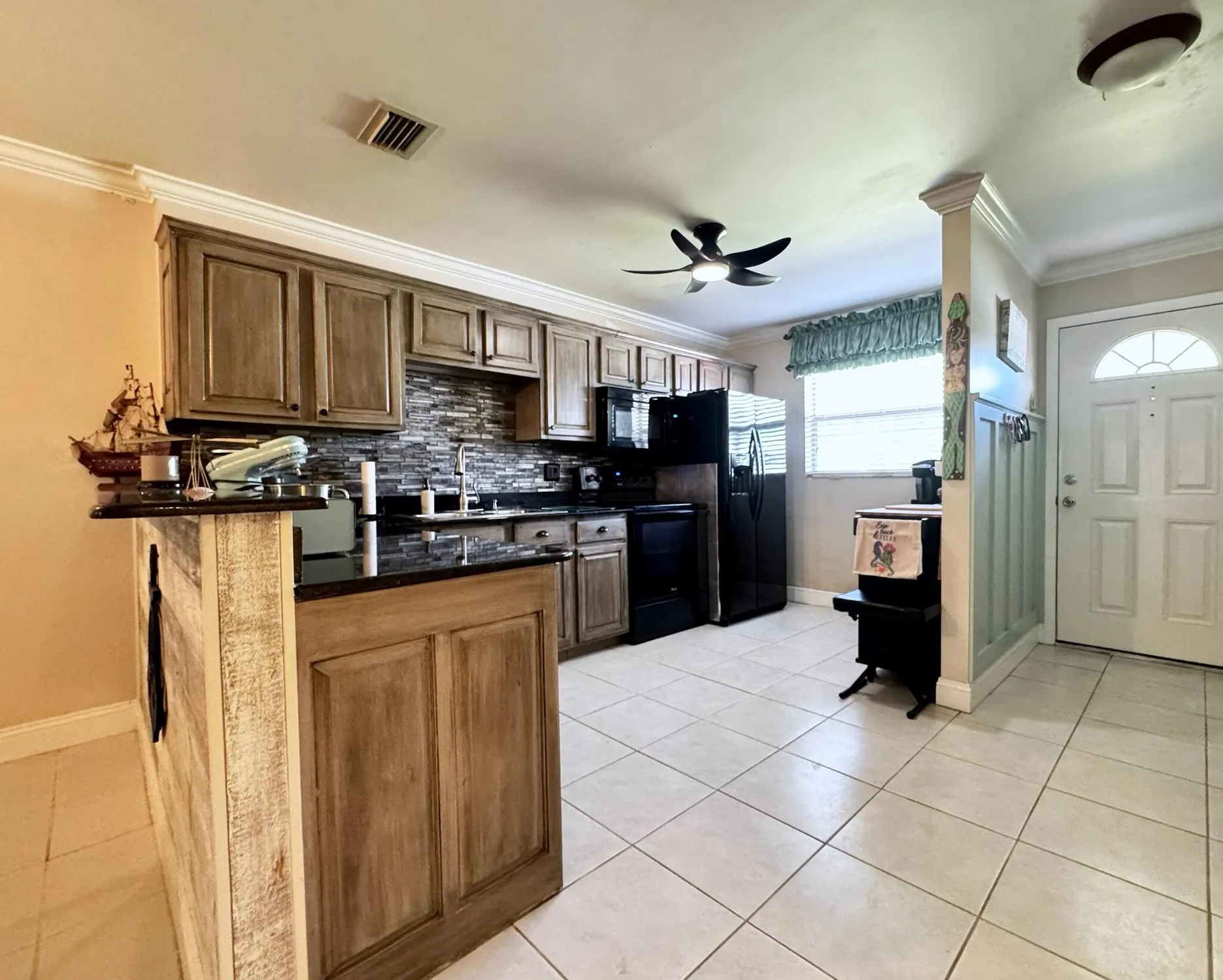 Property Slideshow image 6 of 25 | 1181 carlton ct apt 103, Fort Pierce, FL, 34949