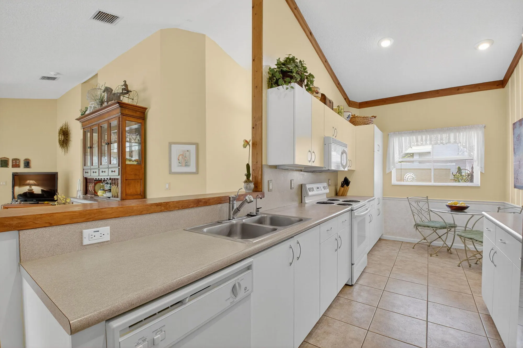 Property Slideshow image 4 of 90 | 11563 colonnade dr, Boynton Beach, FL, 33437
