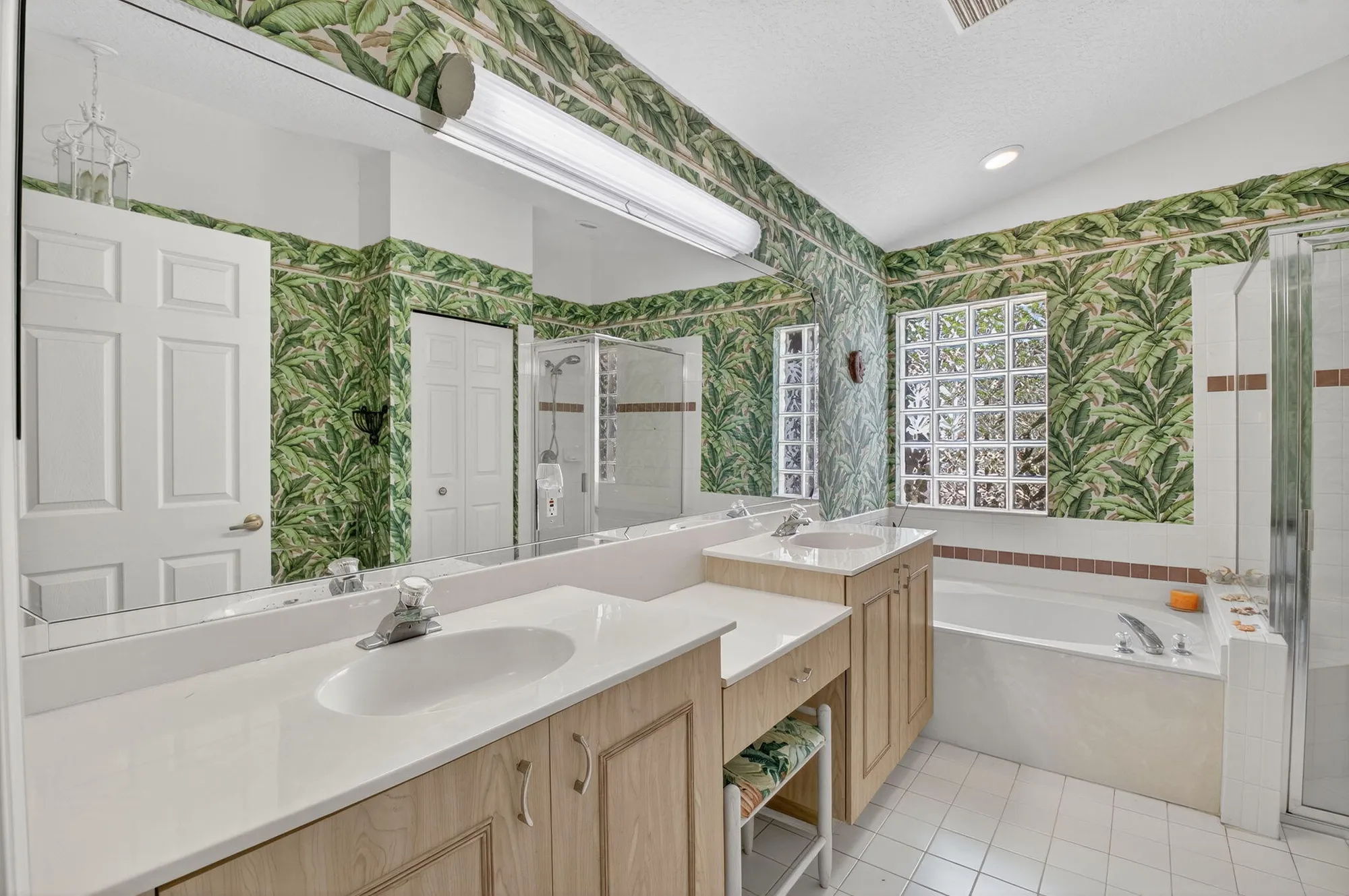 Property Slideshow image 23 of 90 | 11563 colonnade dr, Boynton Beach, FL, 33437