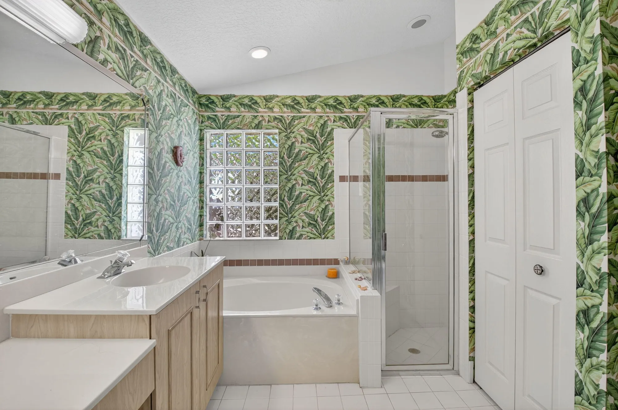 Property Slideshow image 24 of 90 | 11563 colonnade dr, Boynton Beach, FL, 33437