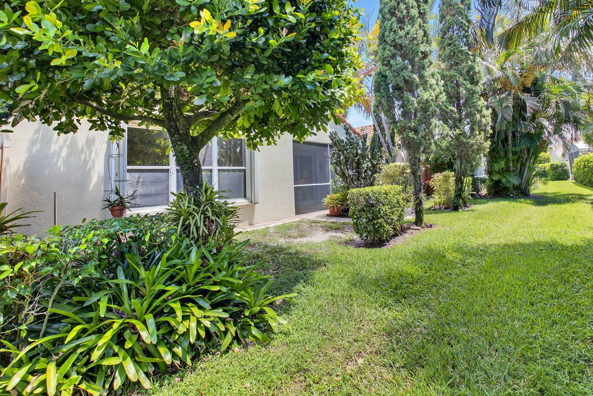 Property Slideshow image 36 of 90 | 11563 colonnade dr, Boynton Beach, FL, 33437