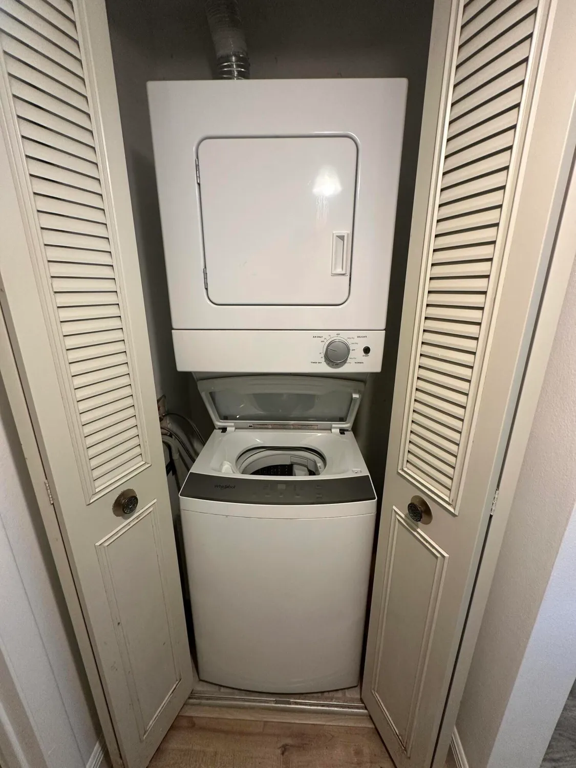 Property Slideshow image 13 of 31 | 404 bennington ln, Lake Worth, FL, 33467