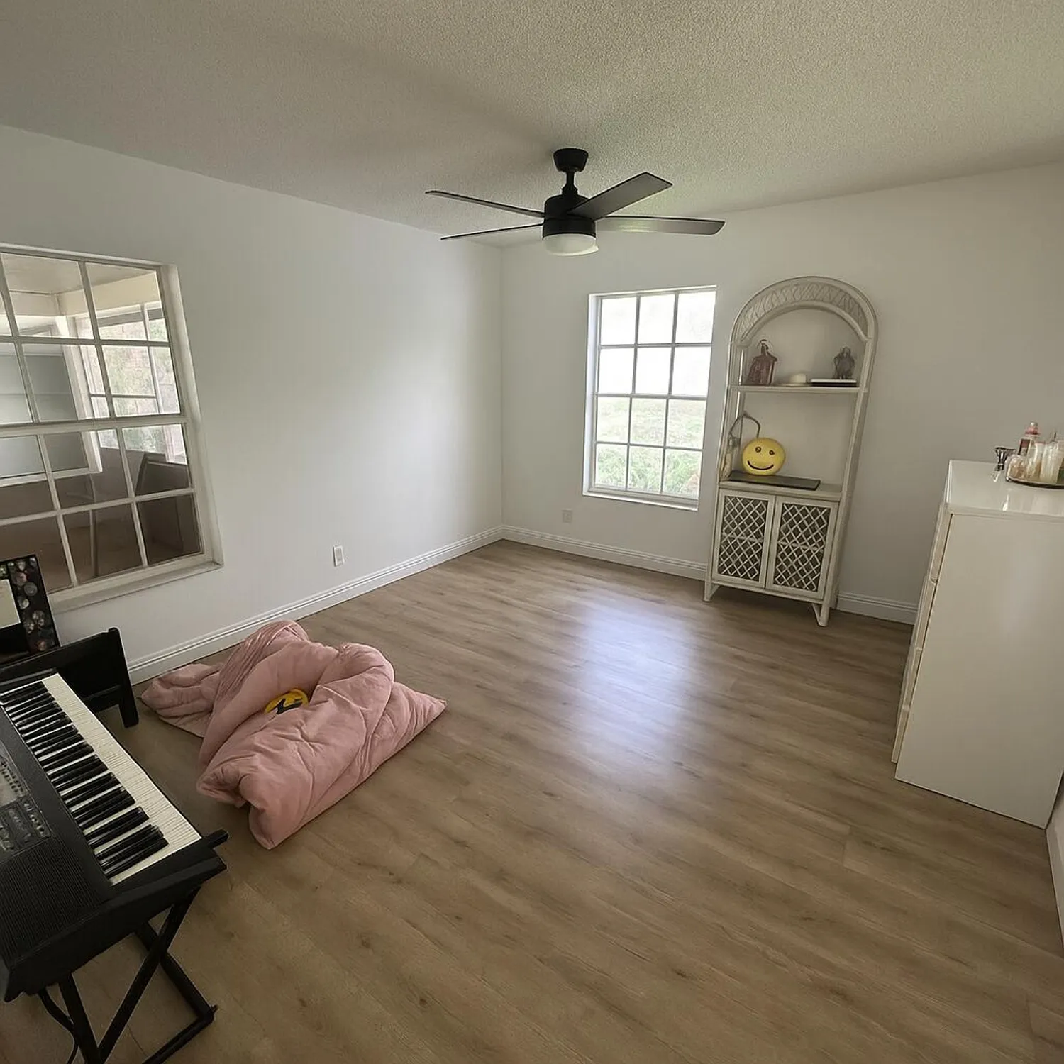 Property Slideshow image 10 of 31 | 404 bennington ln, Lake Worth, FL, 33467