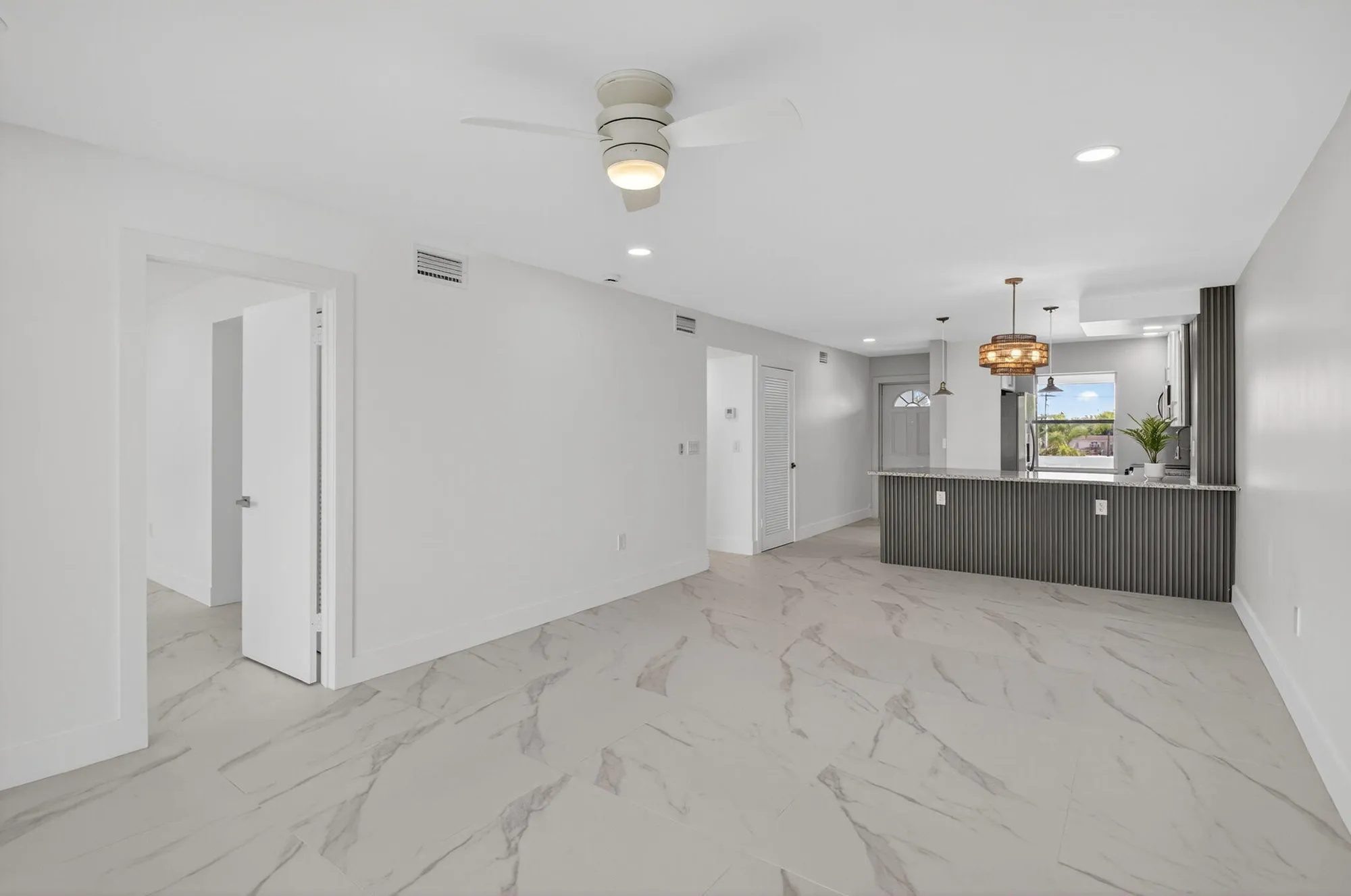 Property Slideshow image 28 of 31 | 9886 marina blvd apt 622, Boca Raton, FL, 33428