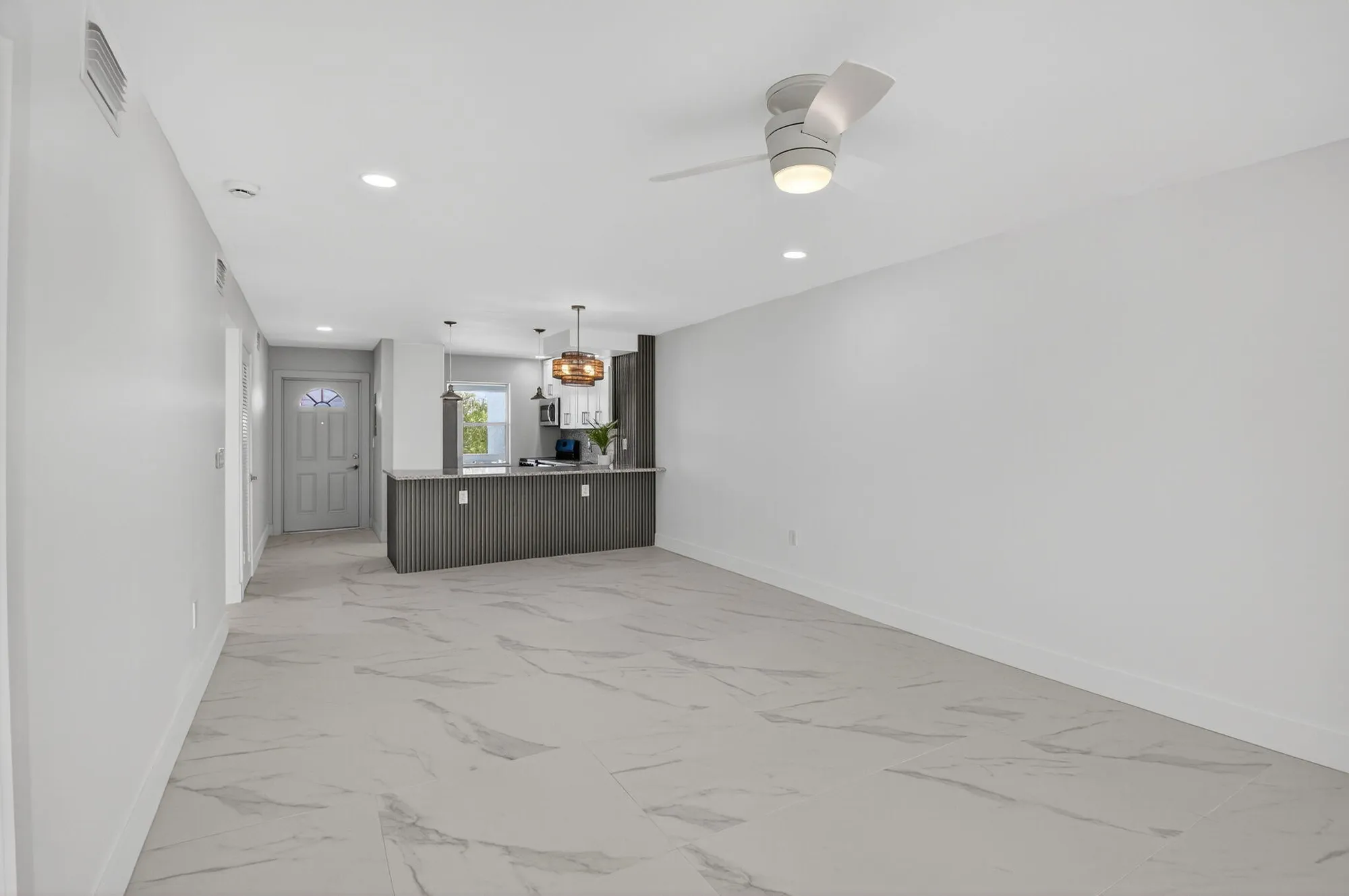 Property Slideshow image 27 of 31 | 9886 marina blvd apt 622, Boca Raton, FL, 33428