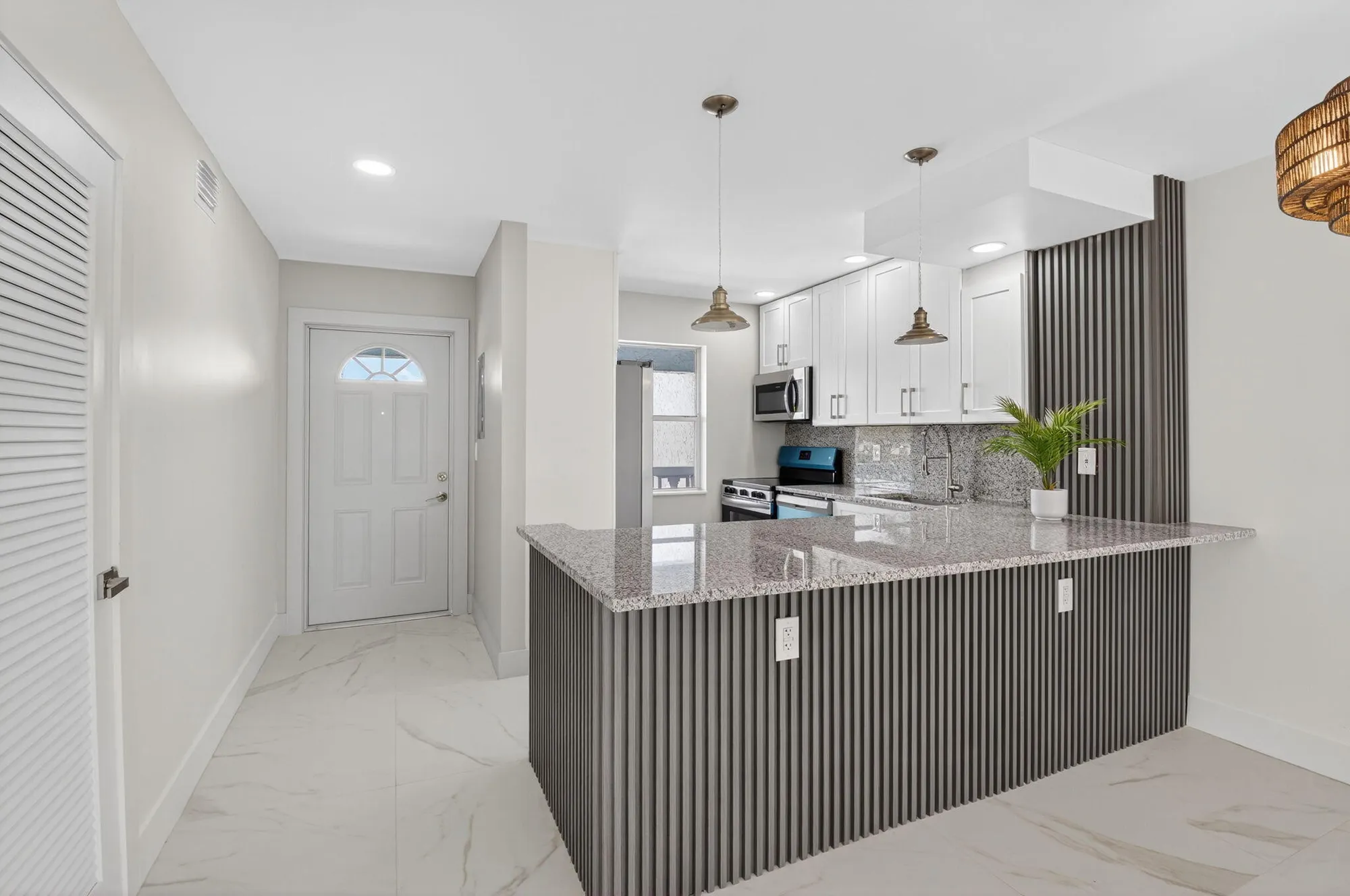 Property Slideshow image 11 of 31 | 9886 marina blvd apt 622, Boca Raton, FL, 33428