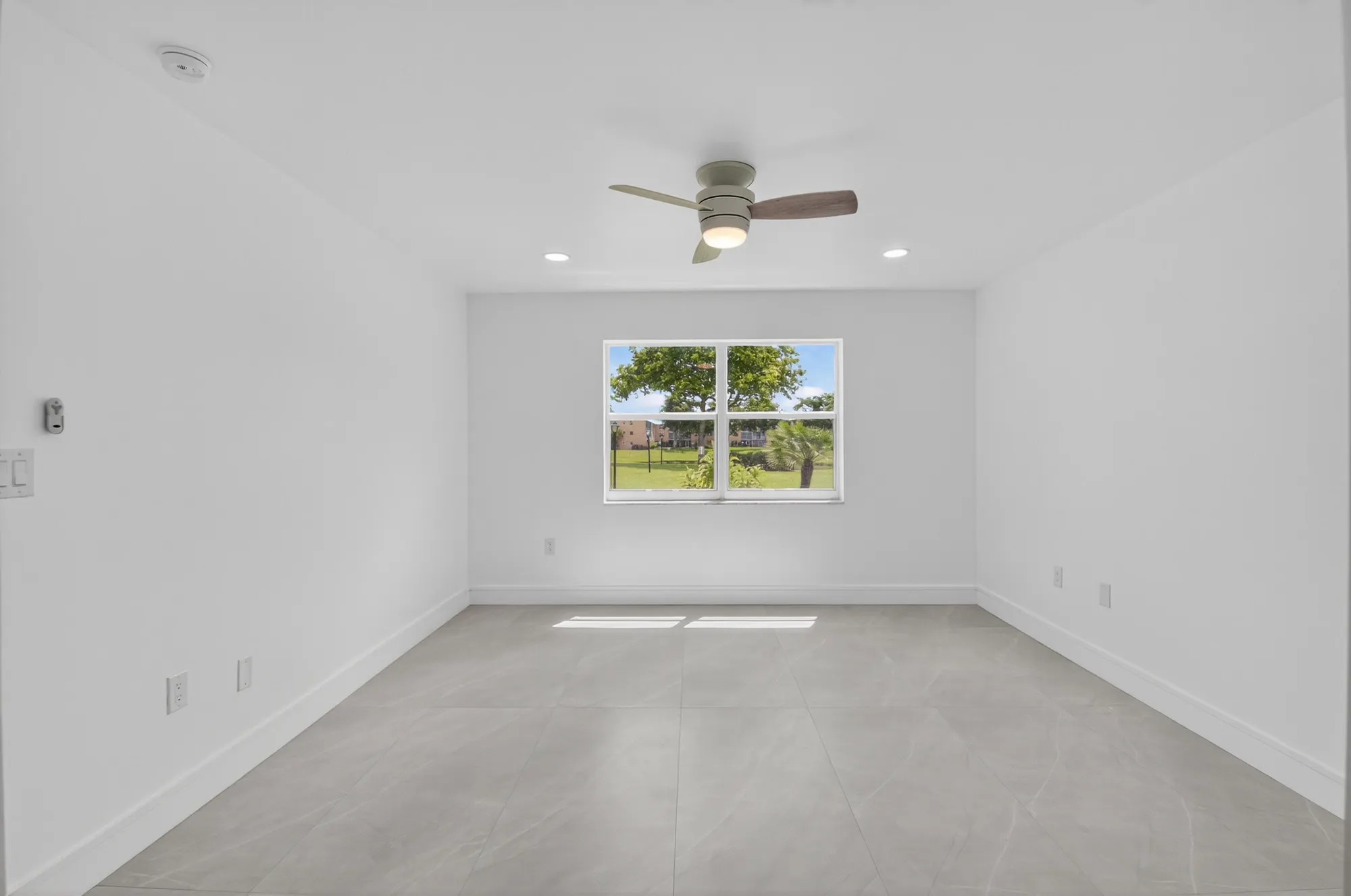 Property Slideshow image 16 of 43 | 9880 marina blvd apt 1509, Boca Raton, FL, 33428