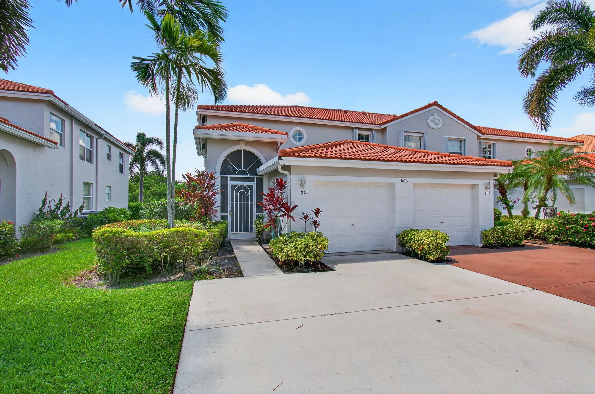Property Slideshow image 2 of 75 | 7676 springwater pl apt 201, Boynton Beach, FL, 33437