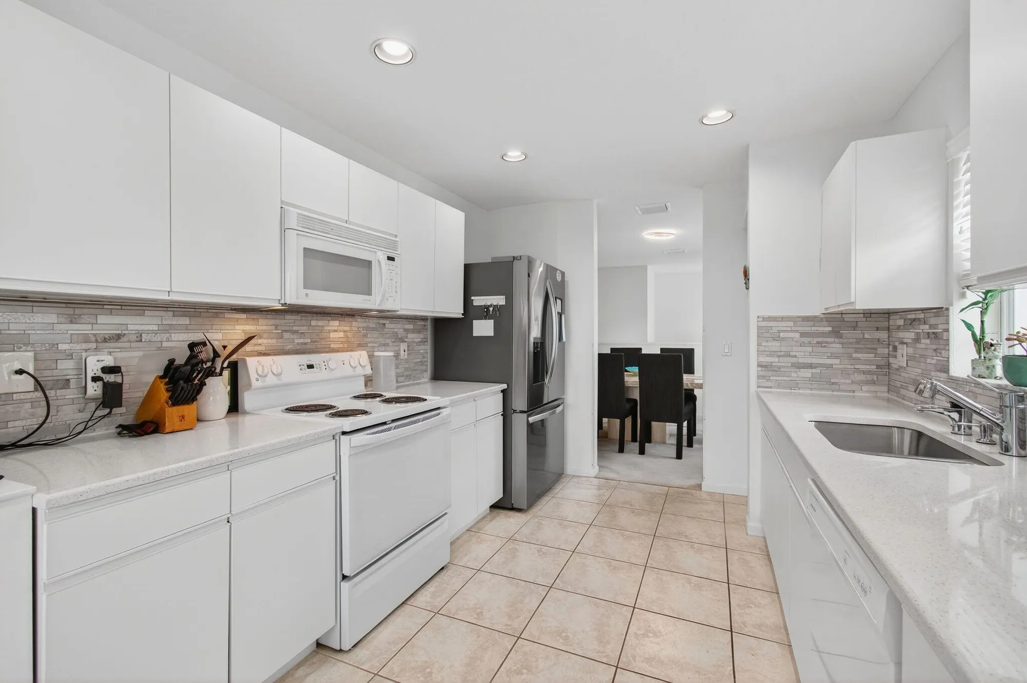 Property Slideshow image 17 of 75 | 7676 springwater pl apt 201, Boynton Beach, FL, 33437