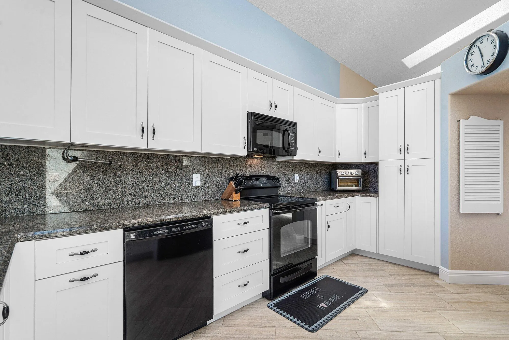 Property Slideshow image 16 of 58 | 6141 evian pl, Boynton Beach, FL, 33437