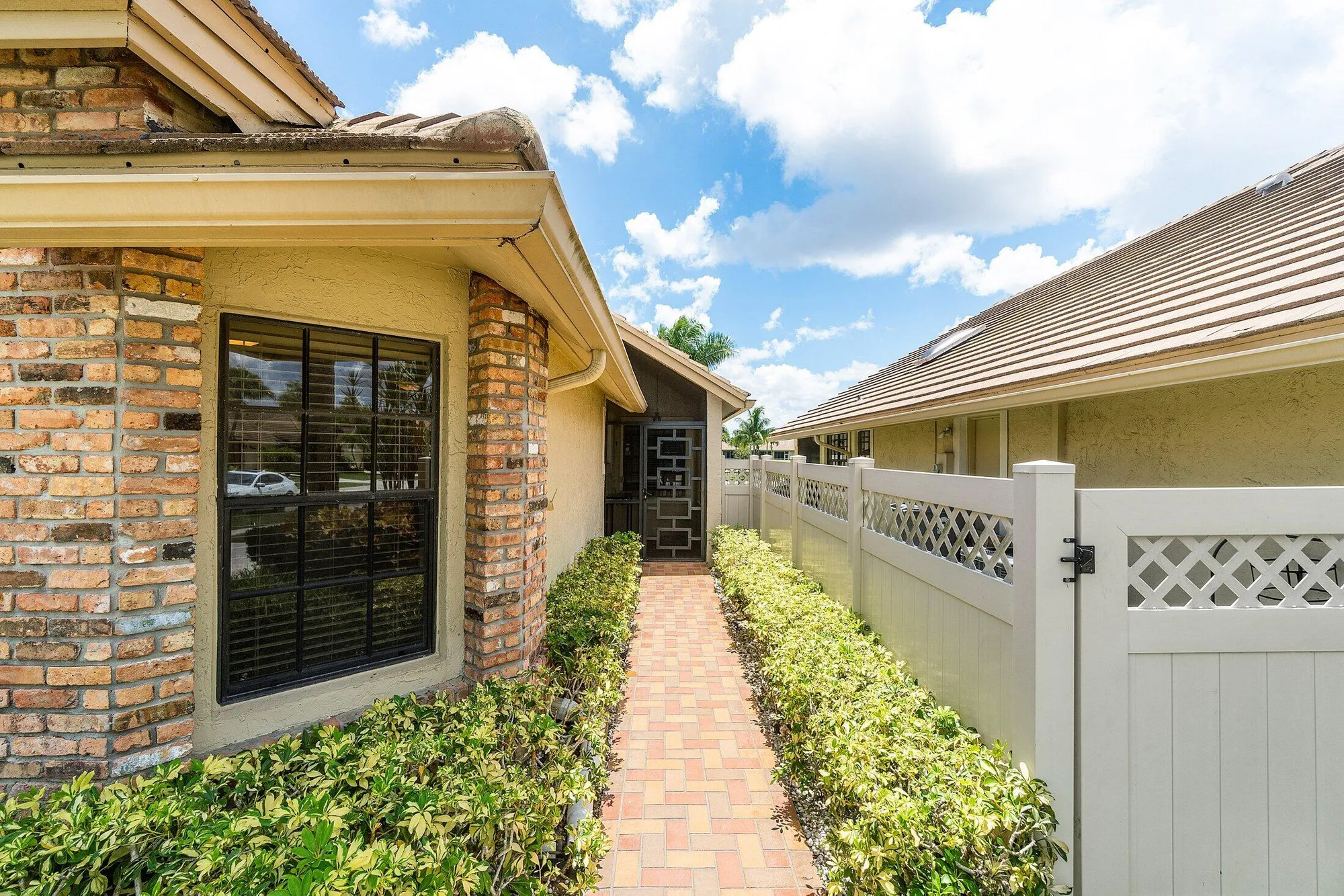 Property Slideshow image 36 of 74 | 6932 bitterbush pl, Boynton Beach, FL, 33472