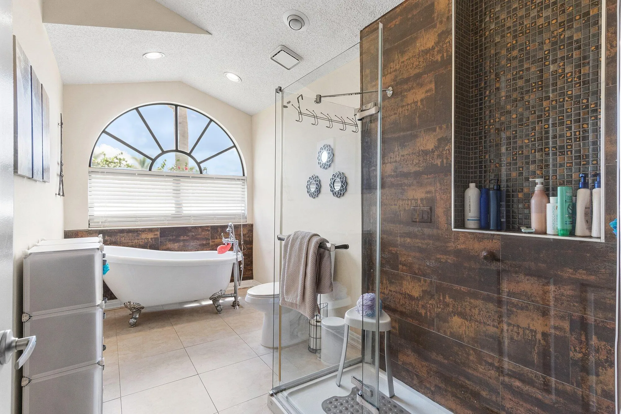 Property Slideshow image 27 of 74 | 6932 bitterbush pl, Boynton Beach, FL, 33472