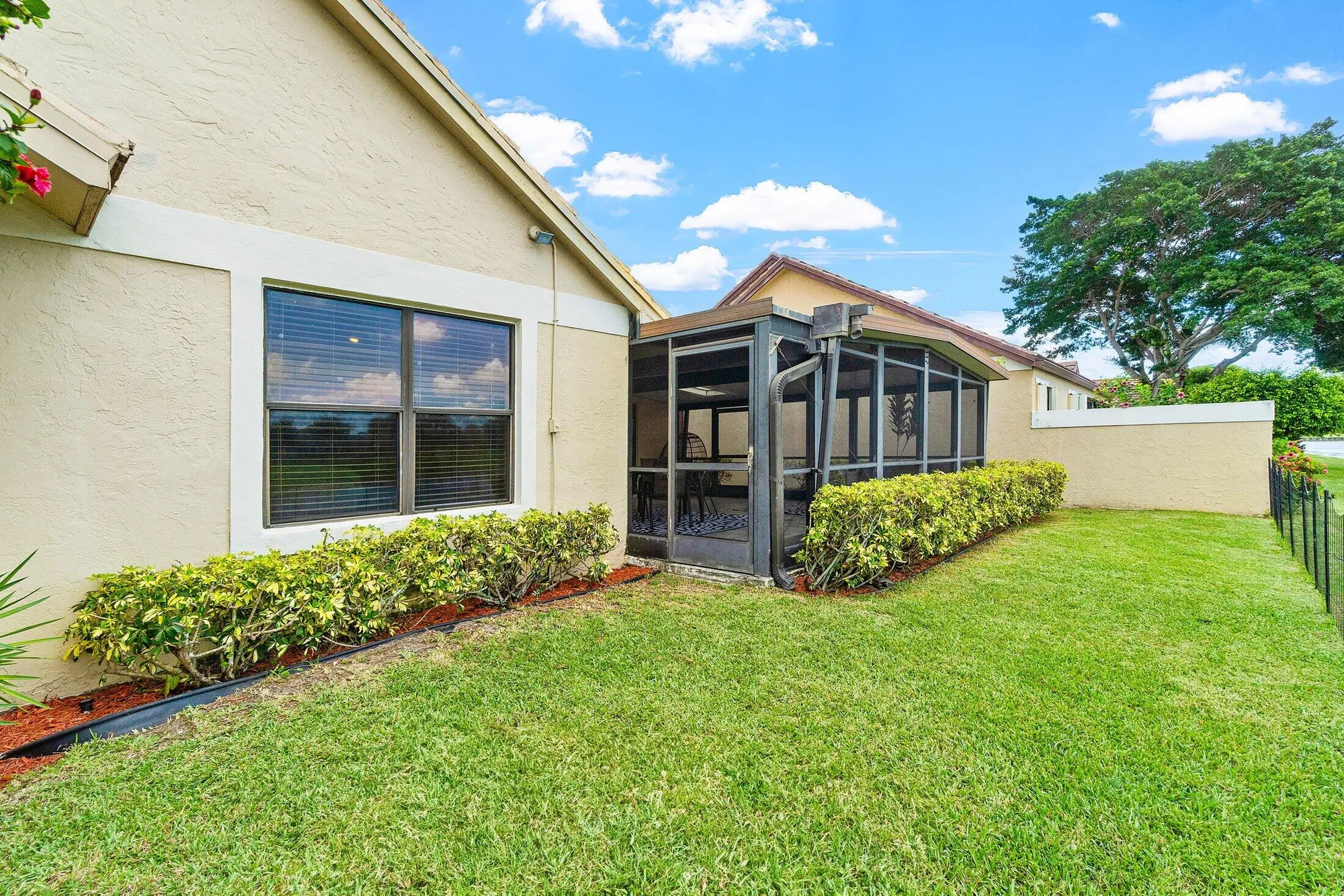Property Slideshow image 37 of 74 | 6932 bitterbush pl, Boynton Beach, FL, 33472