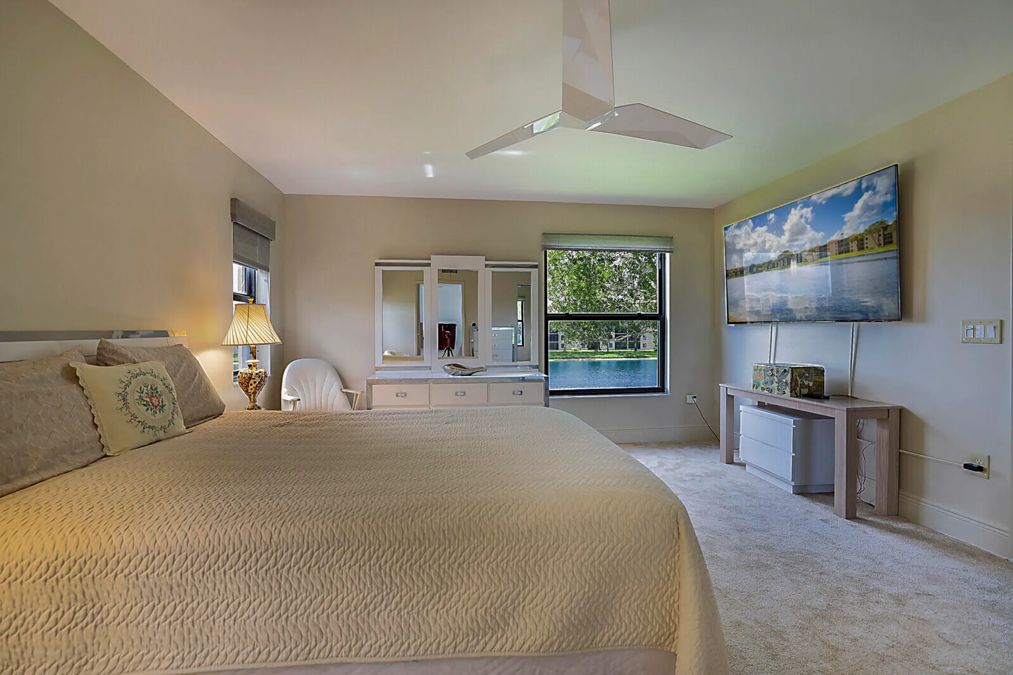 Property Slideshow image 21 of 33 | 6037 pointe regal cir apt 301, Delray Beach, FL, 33484