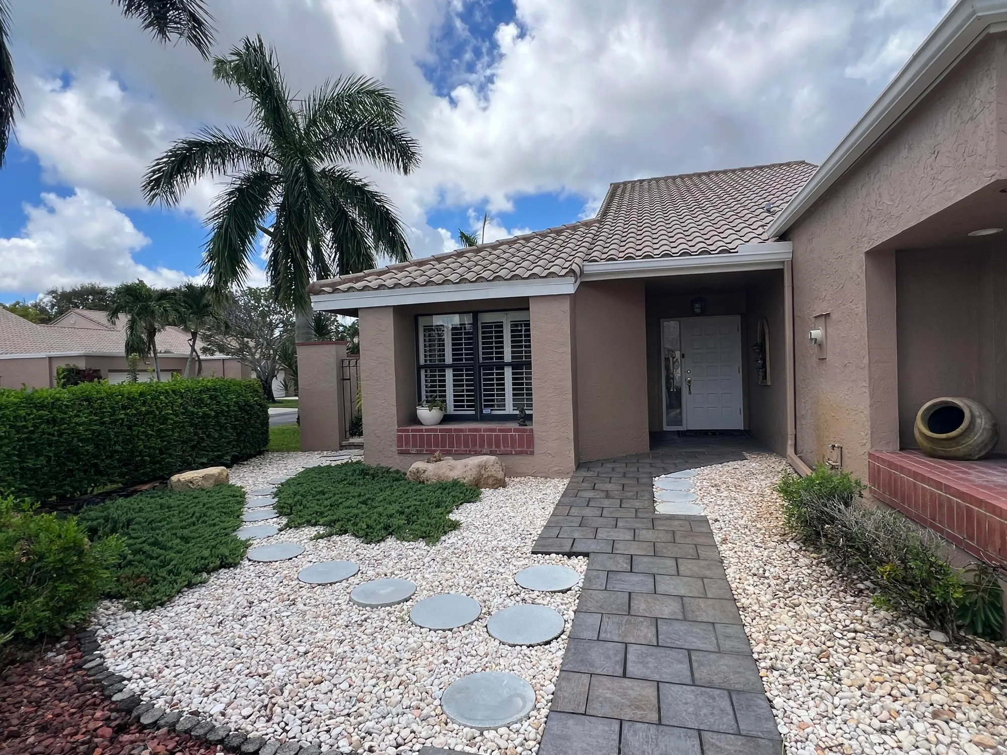 Property Slideshow image 2 of 27 | 11123 applegate cir, Boynton Beach, FL, 33437