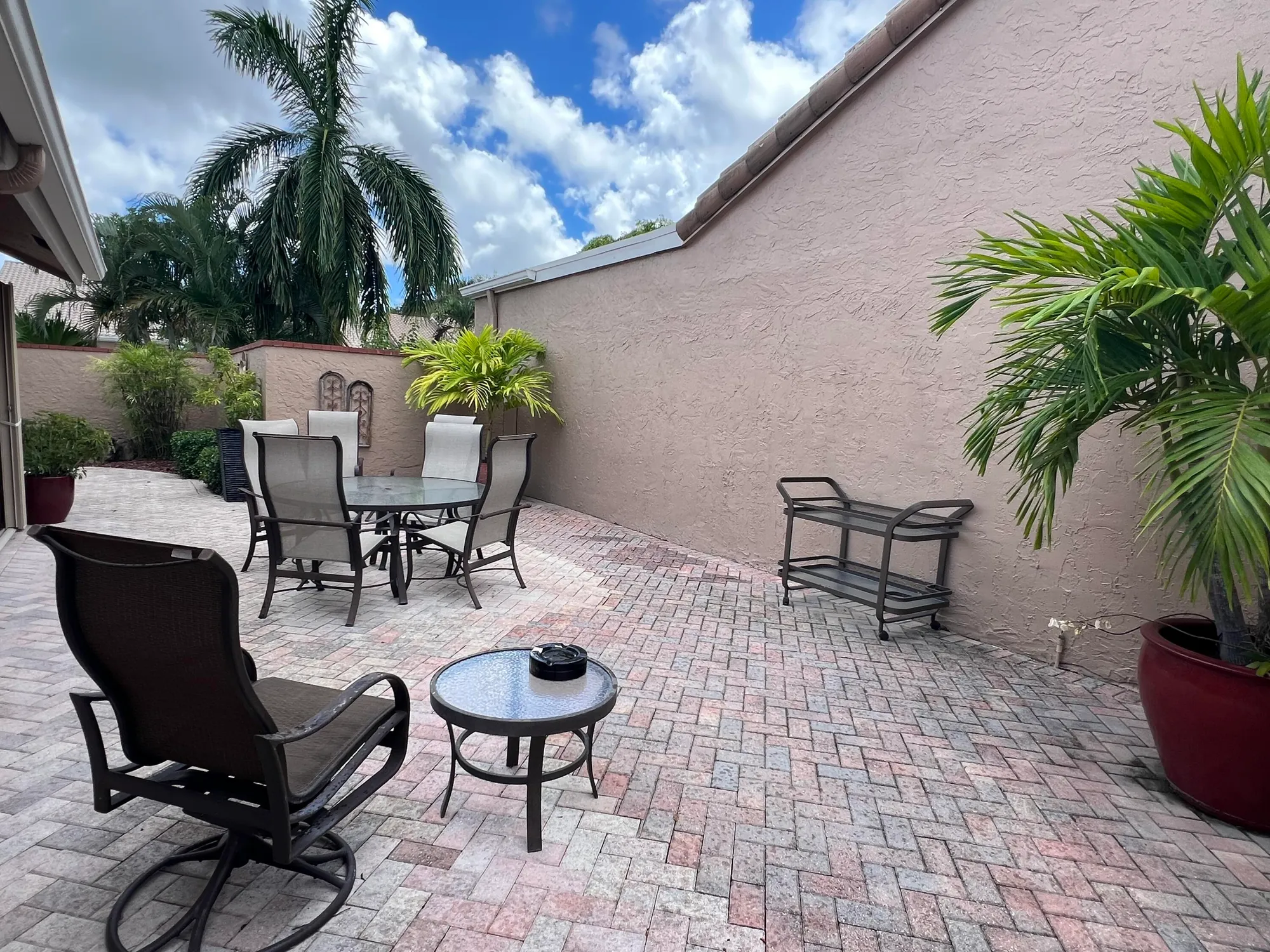 Property Slideshow image 23 of 27 | 11123 applegate cir, Boynton Beach, FL, 33437