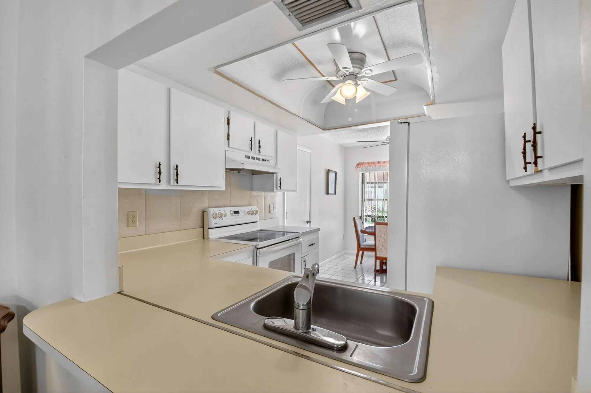 Property Slideshow image 8 of 21 | 6262 tall cypress cir, Greenacres, FL, 33463