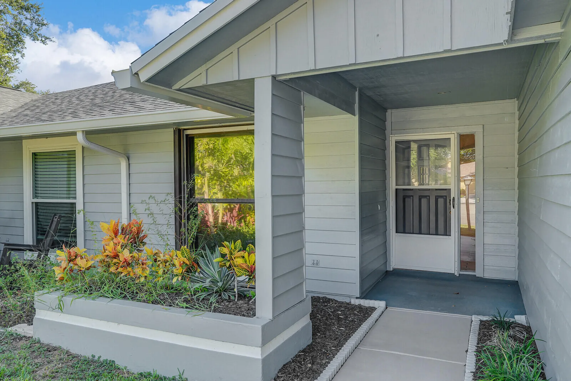 Property Slideshow image 1 of 42 | 12726 se pinehurst ct, Hobe Sound, FL, 33455