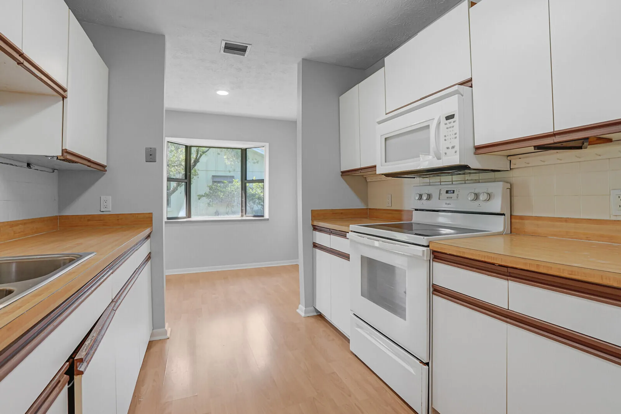 Property Slideshow image 11 of 42 | 12726 se pinehurst ct, Hobe Sound, FL, 33455