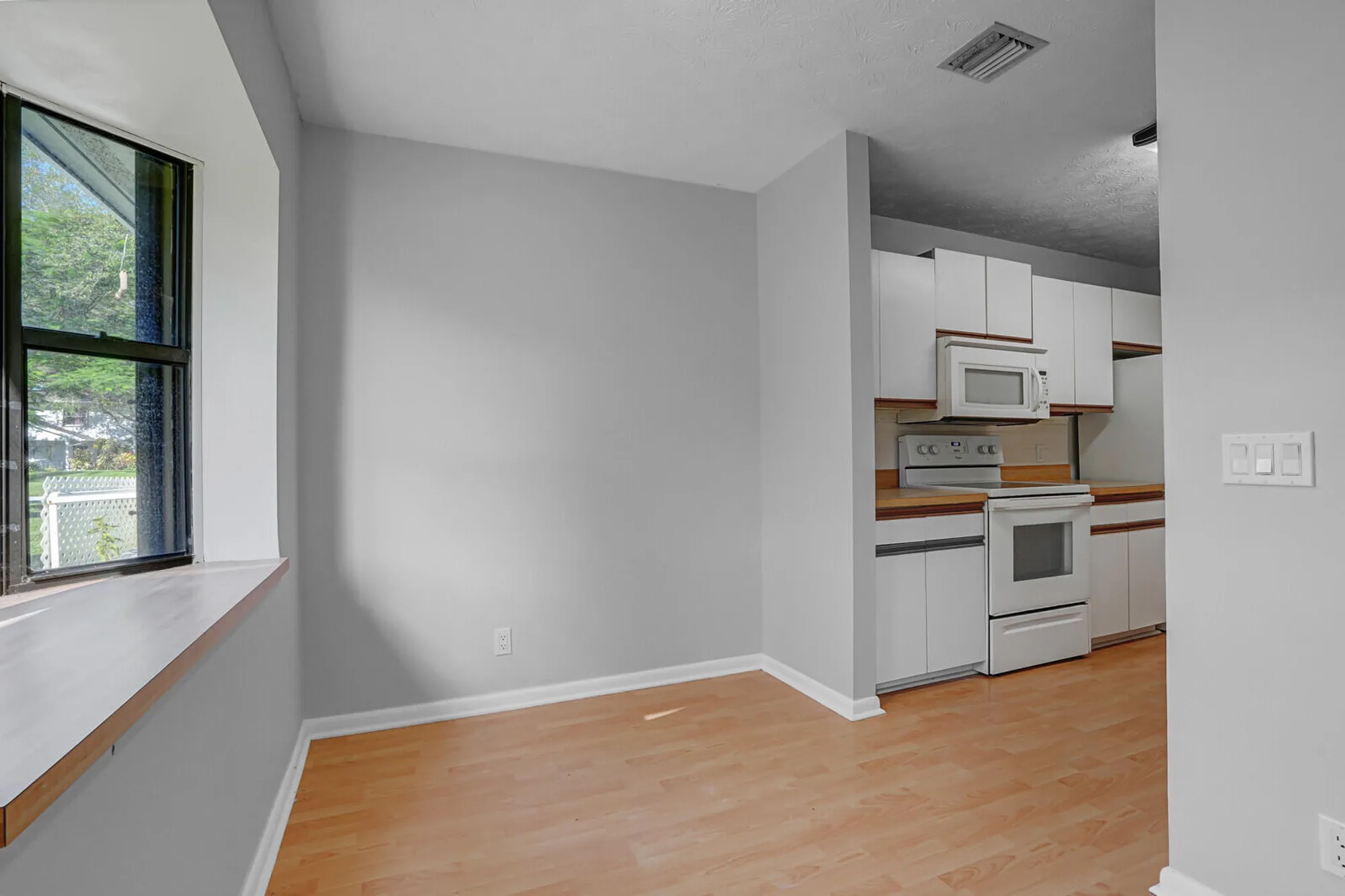 Property Slideshow image 12 of 42 | 12726 se pinehurst ct, Hobe Sound, FL, 33455