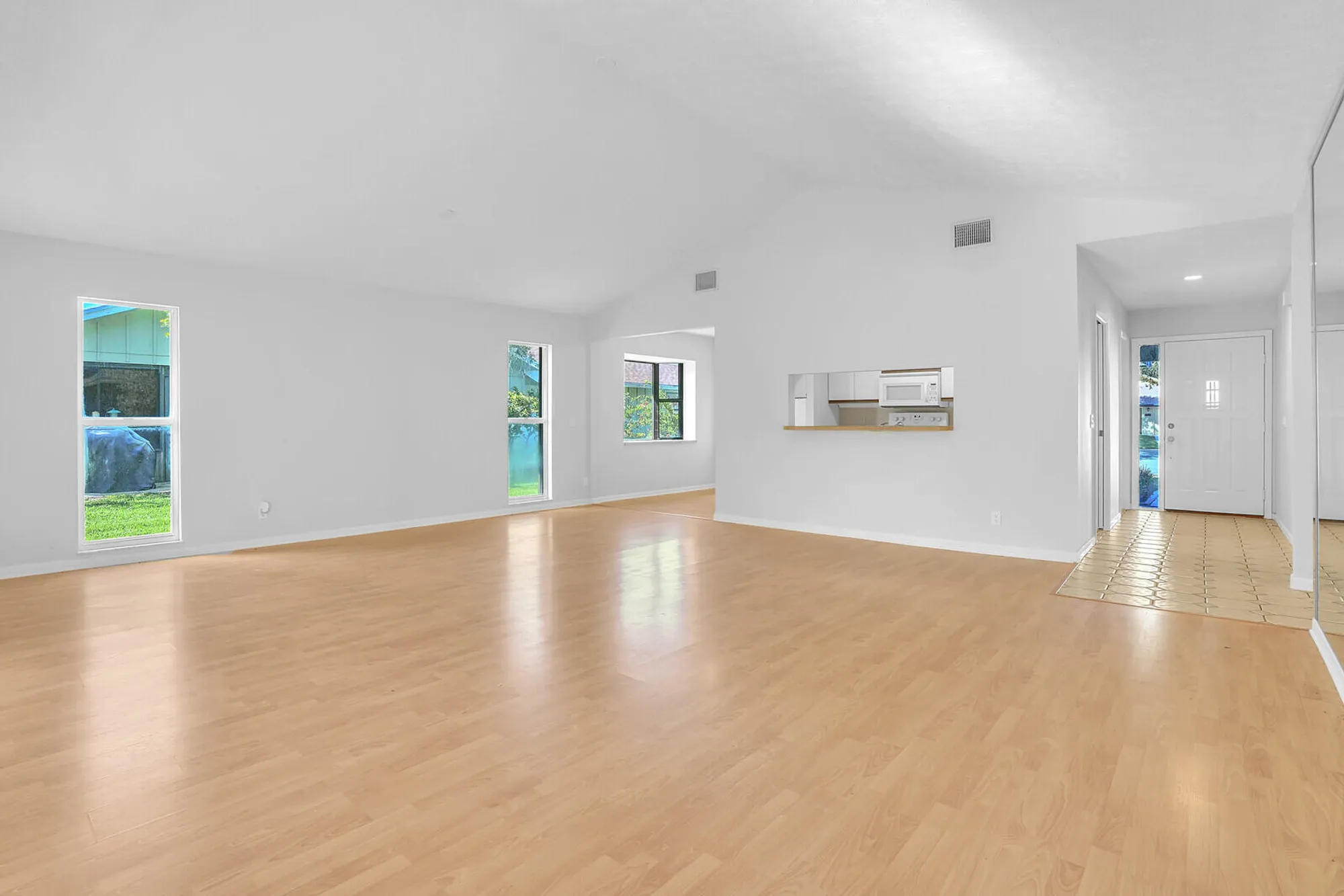 Property Slideshow image 17 of 42 | 12726 se pinehurst ct, Hobe Sound, FL, 33455