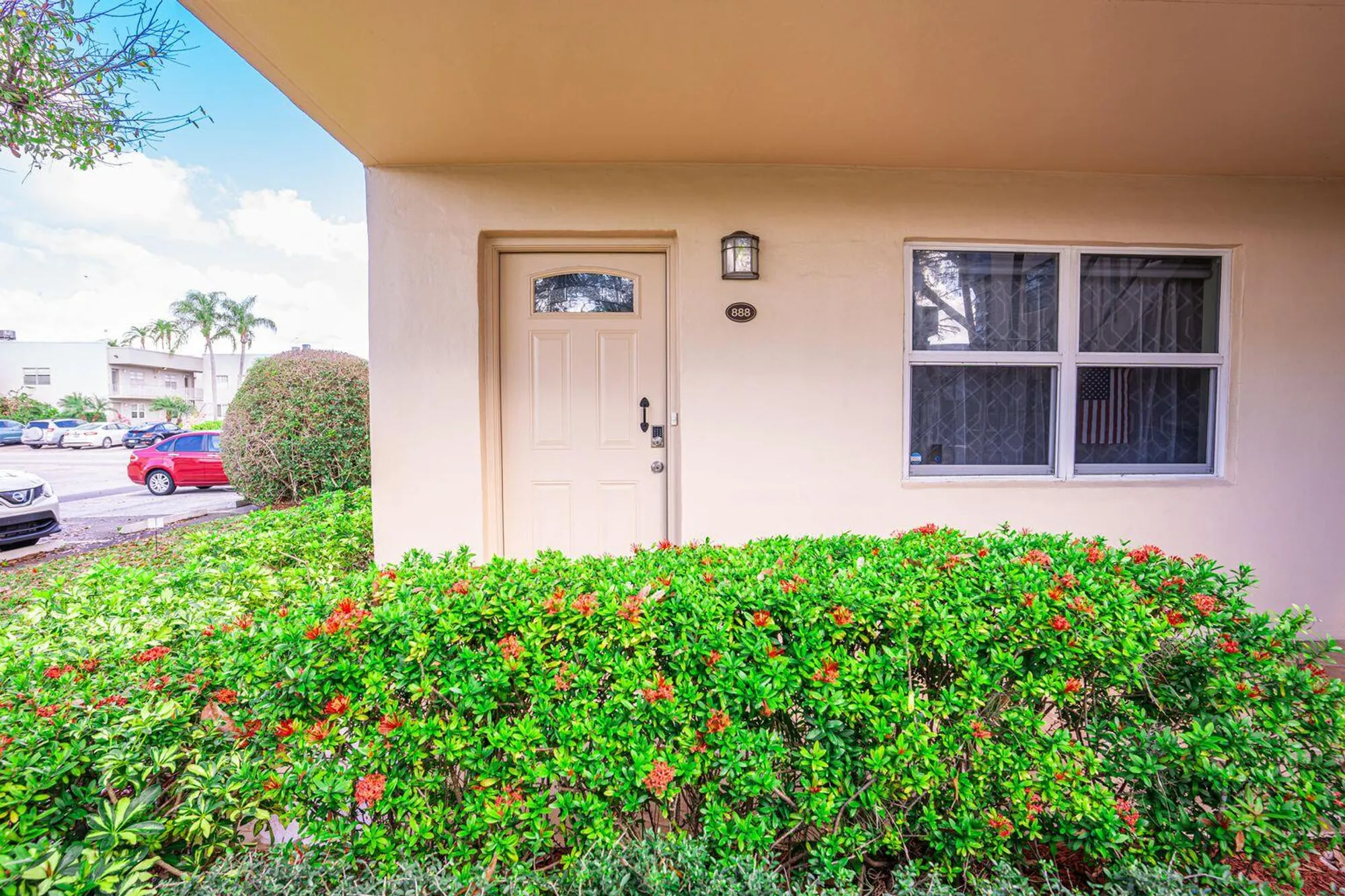 Property Slideshow image 9 of 12 | 888 flanders, Delray Beach, FL, 33484