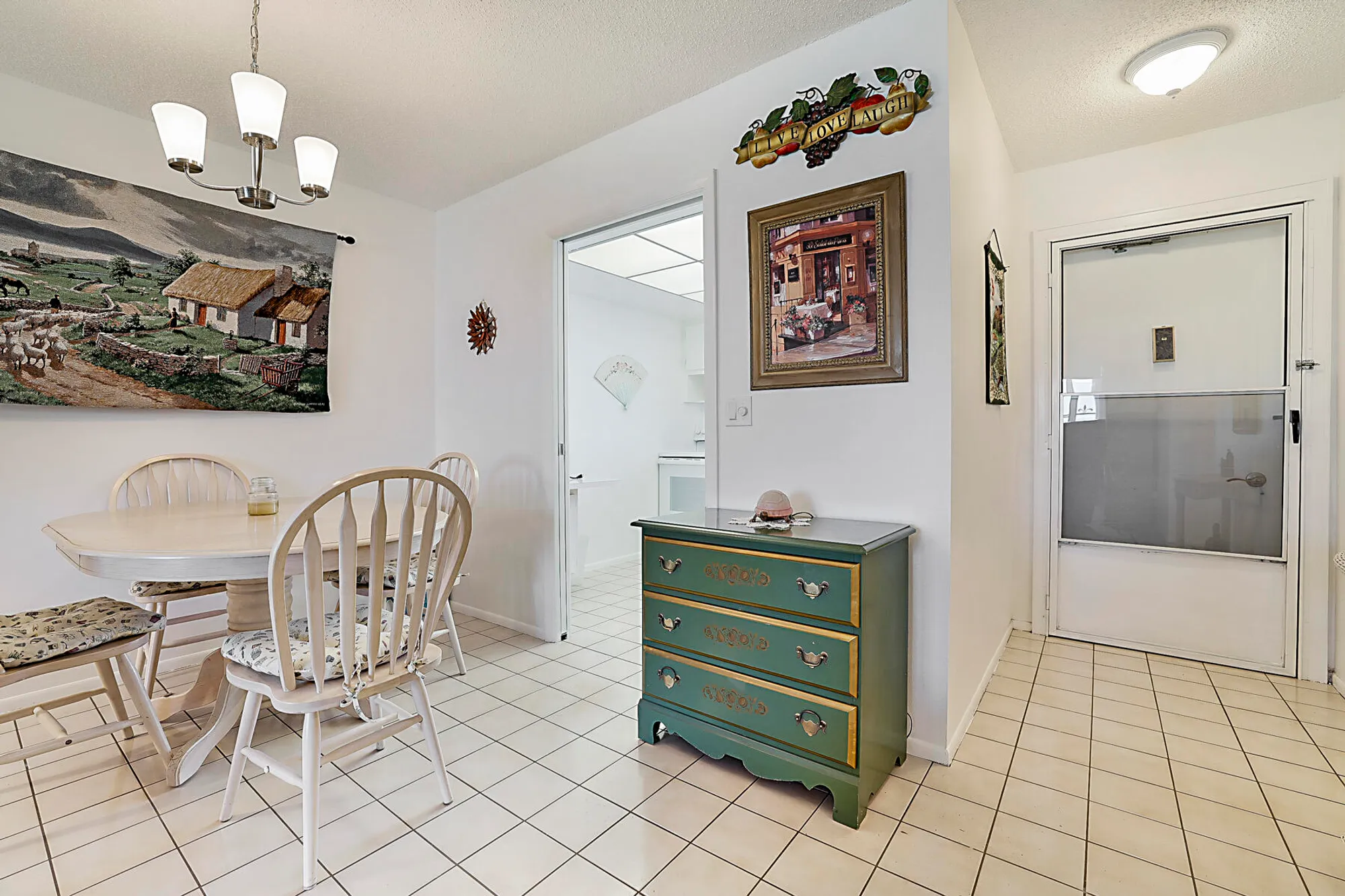 Property Slideshow image 7 of 29 | 2703 dudley dr h, West Palm Beach, FL, 33415