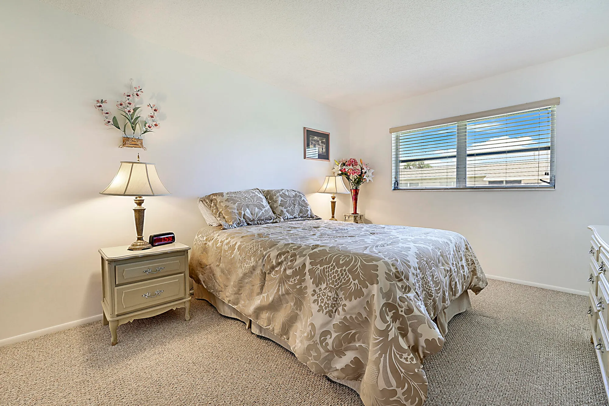 Property Slideshow image 13 of 29 | 2703 dudley dr h, West Palm Beach, FL, 33415