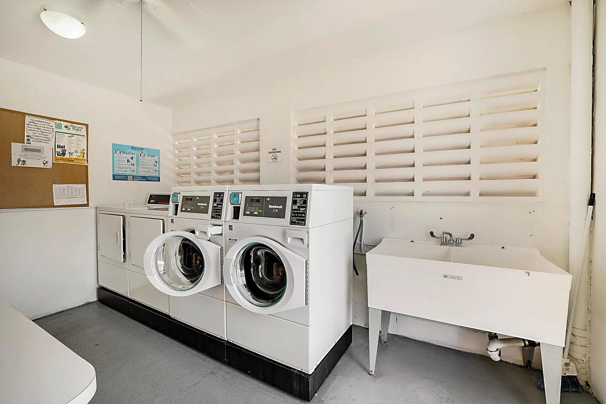 Property Slideshow image 24 of 29 | 2703 dudley dr h, West Palm Beach, FL, 33415