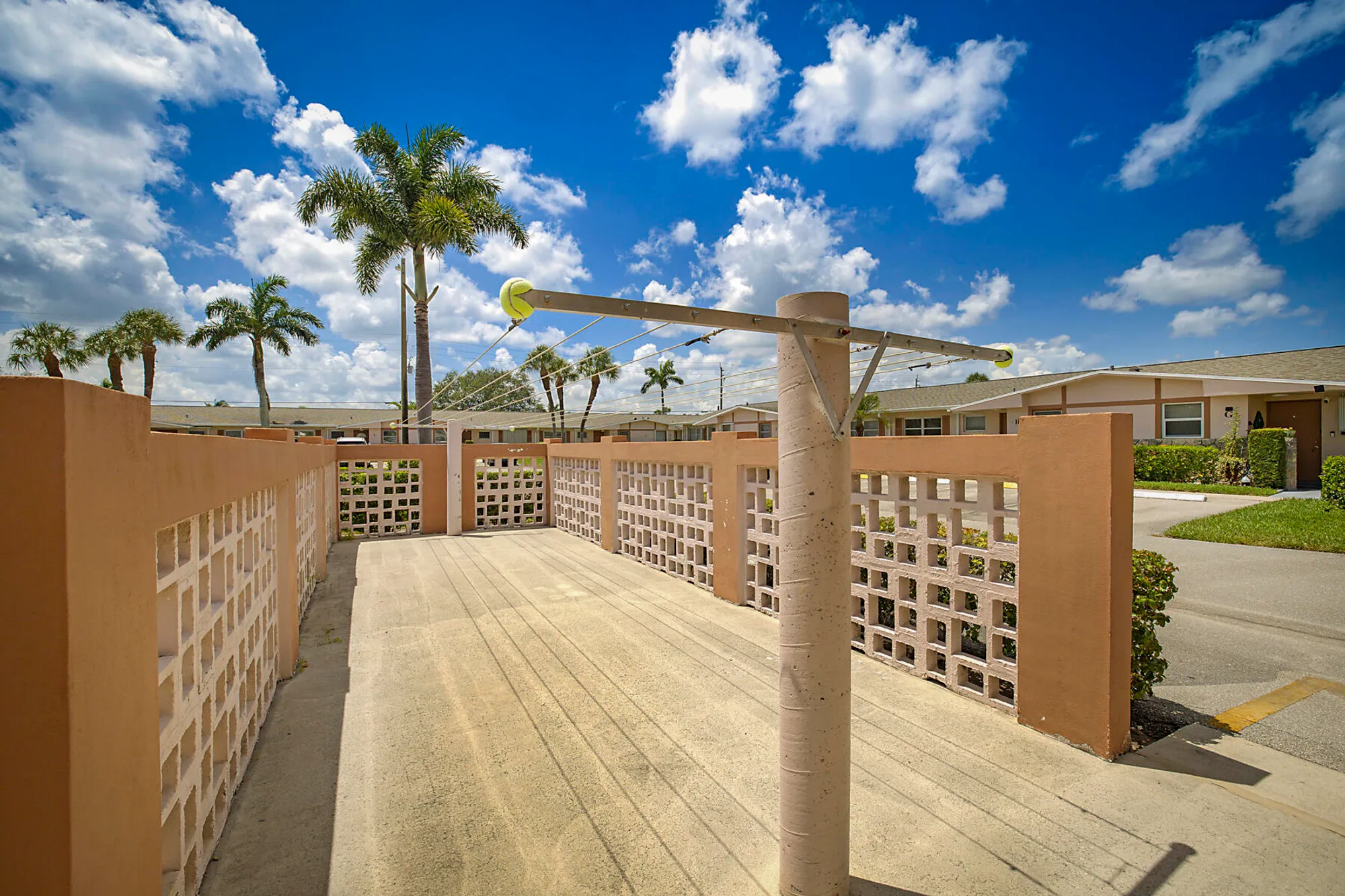 Property Slideshow image 23 of 29 | 2703 dudley dr h, West Palm Beach, FL, 33415