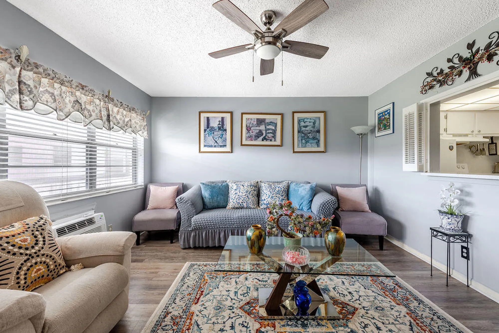 Property Slideshow image 4 of 25 | 393 windsor q q, West Palm Beach, FL, 33417