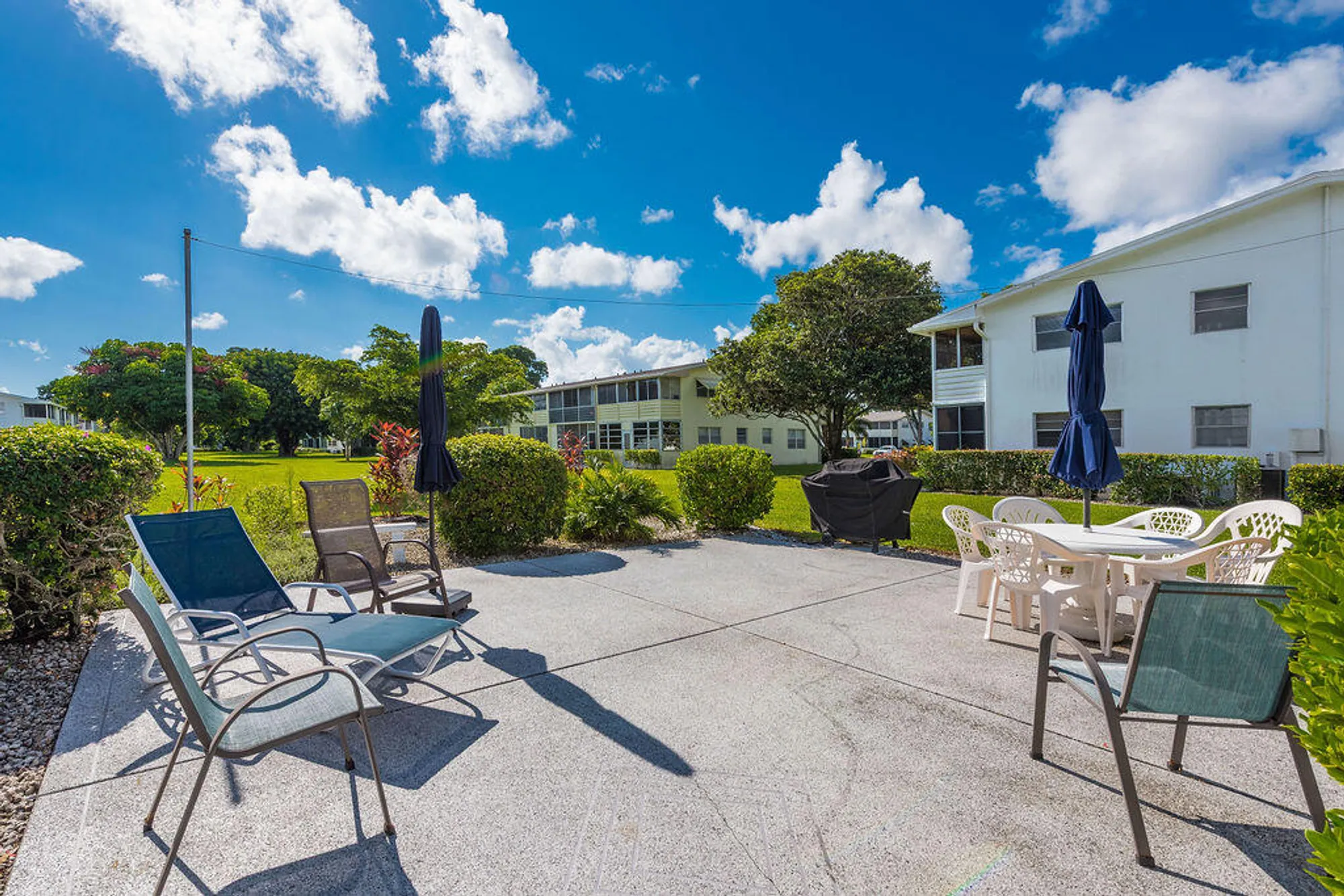 Property Slideshow image 16 of 25 | 393 windsor q q, West Palm Beach, FL, 33417