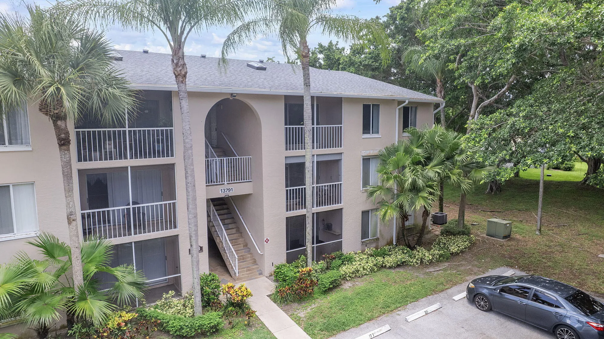 Property Slideshow image 8 of 33 | 13791 oneida dr apt d3, Delray Beach, FL, 33446