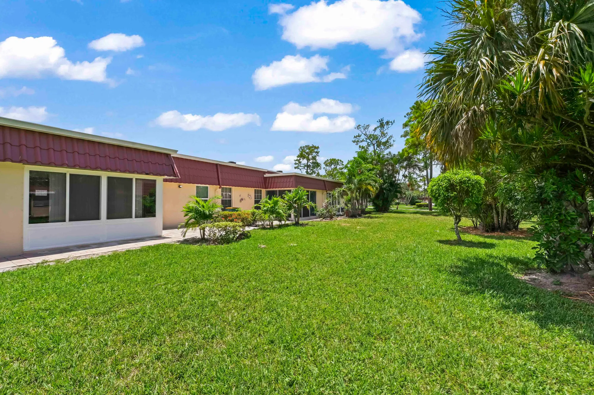 Property Slideshow image 25 of 27 | 647 marlboro oval, Lake Worth, FL, 33467