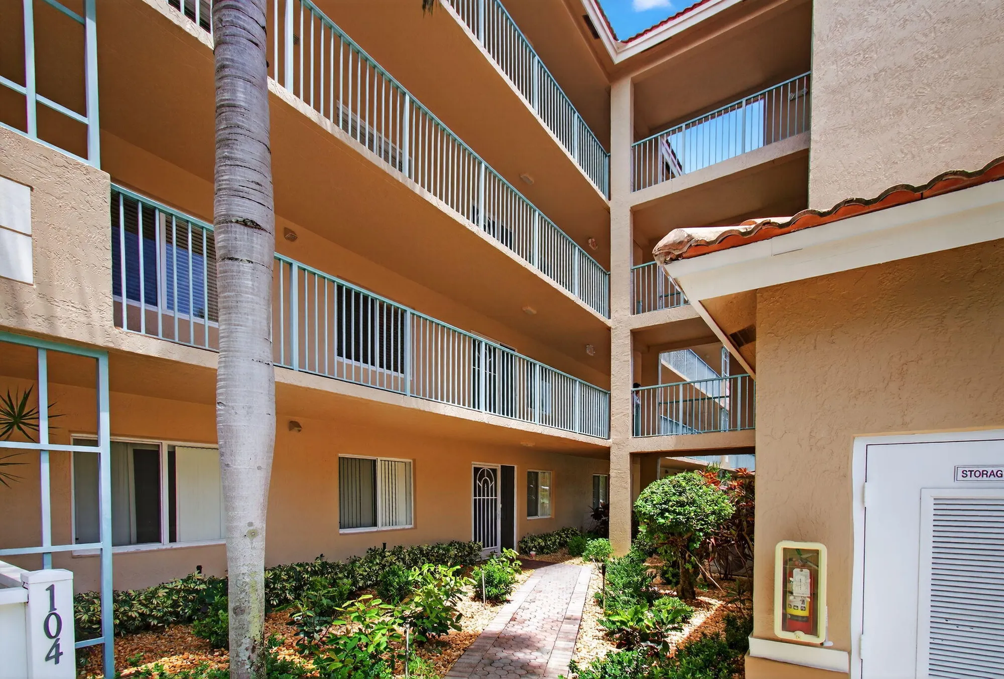 Property Slideshow image 3 of 59 | 5749 gemstone ct 204, Boynton Beach, FL, 33437